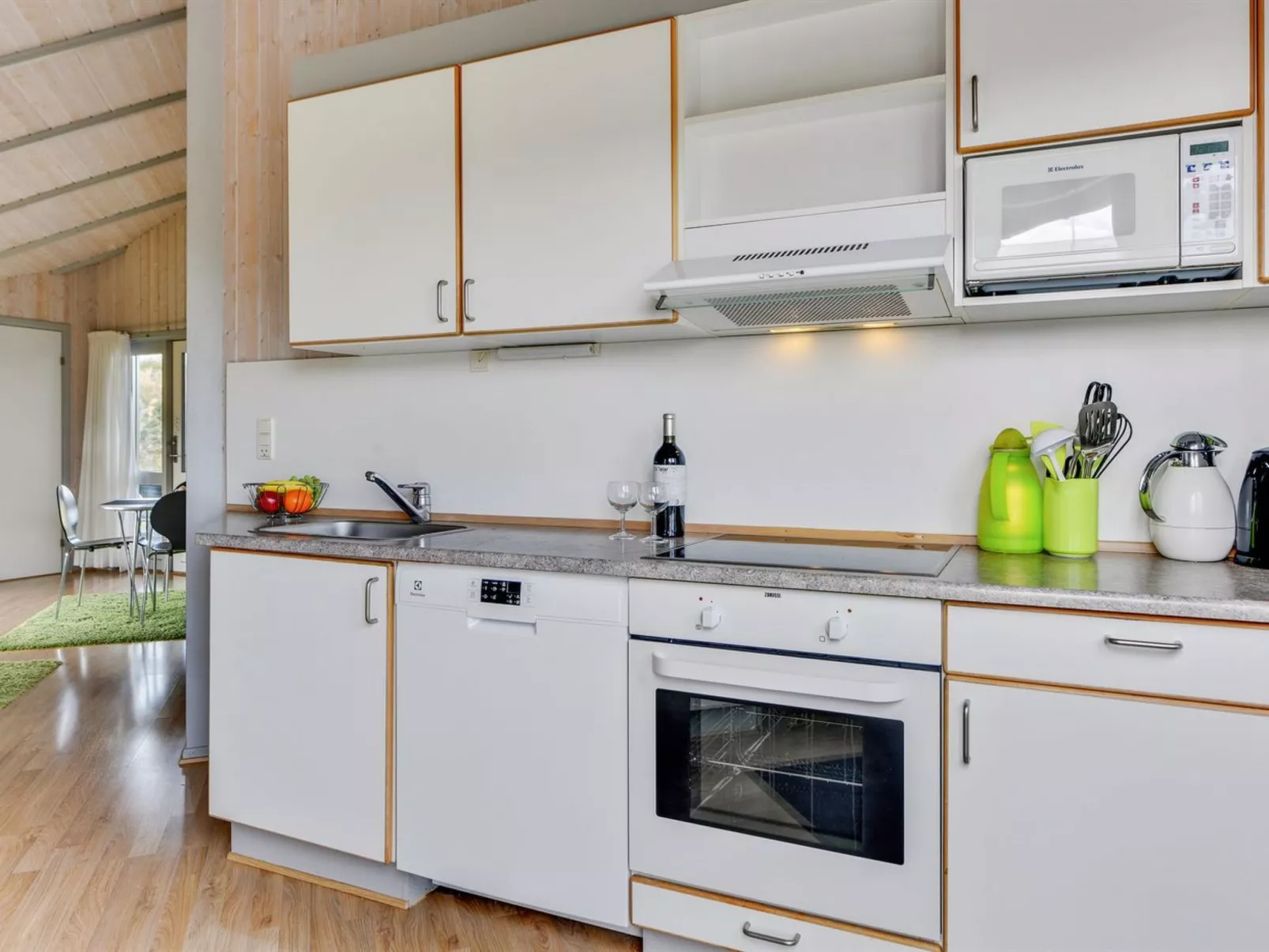 "Clara" - 500m from the sea-Binnen