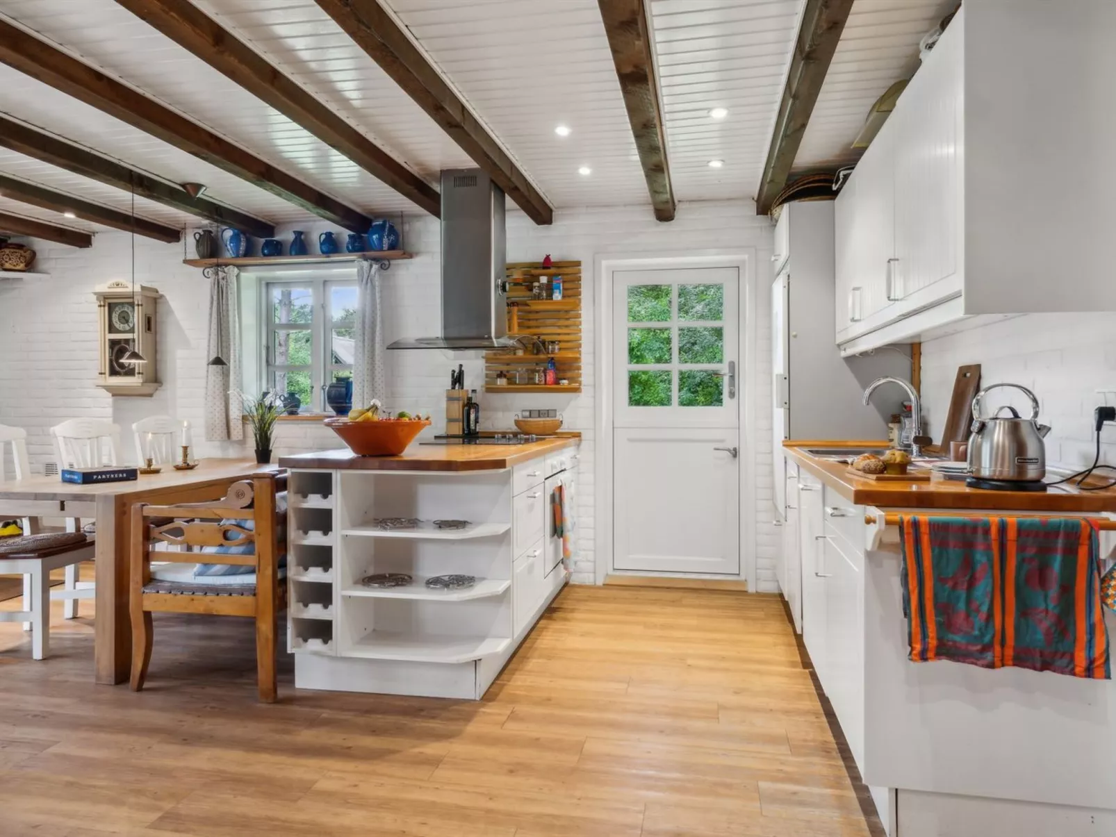 "Ariela" - 1.1km from the sea-Binnen