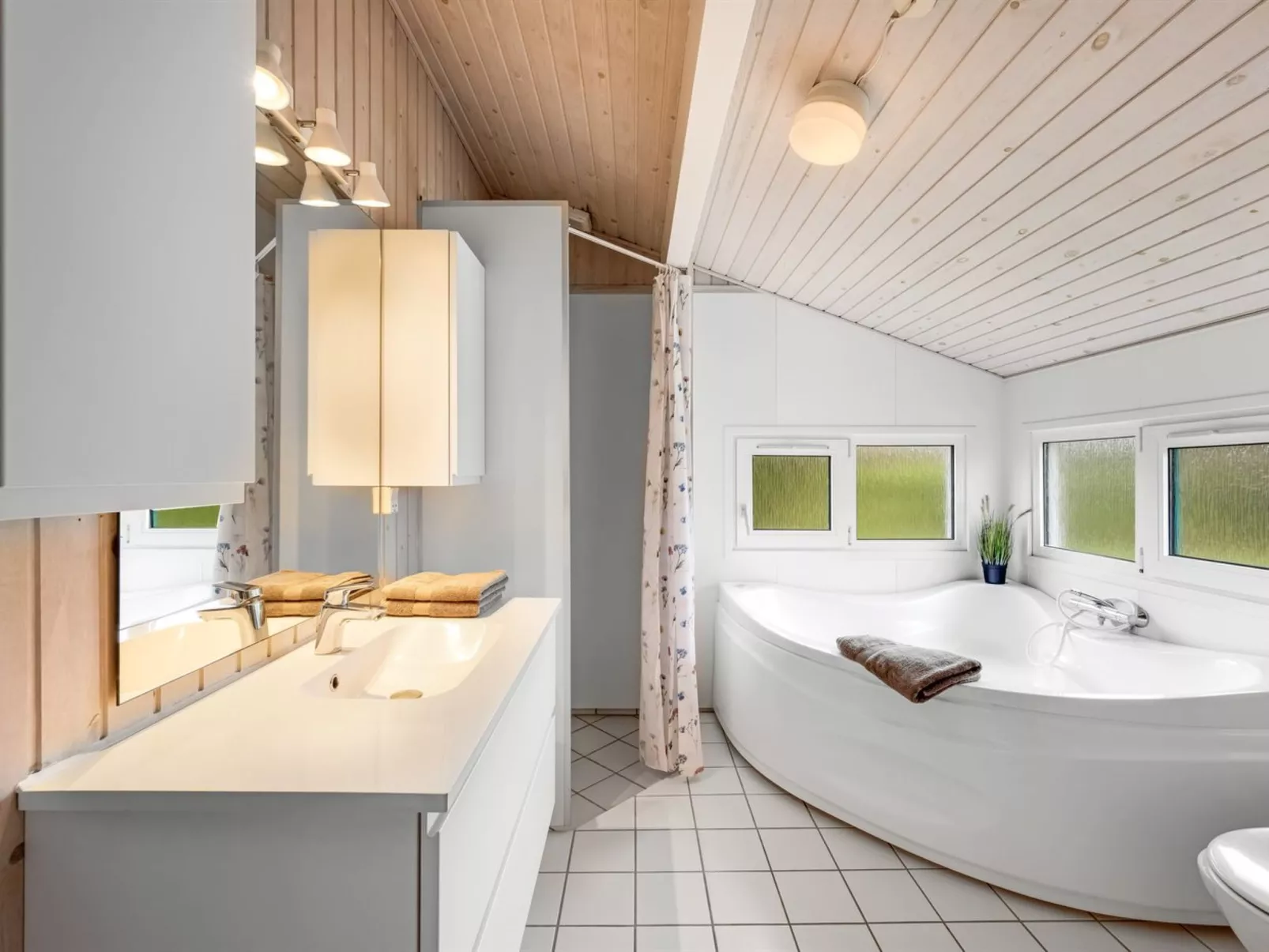 "Andrie" - 800m from the sea-Binnen