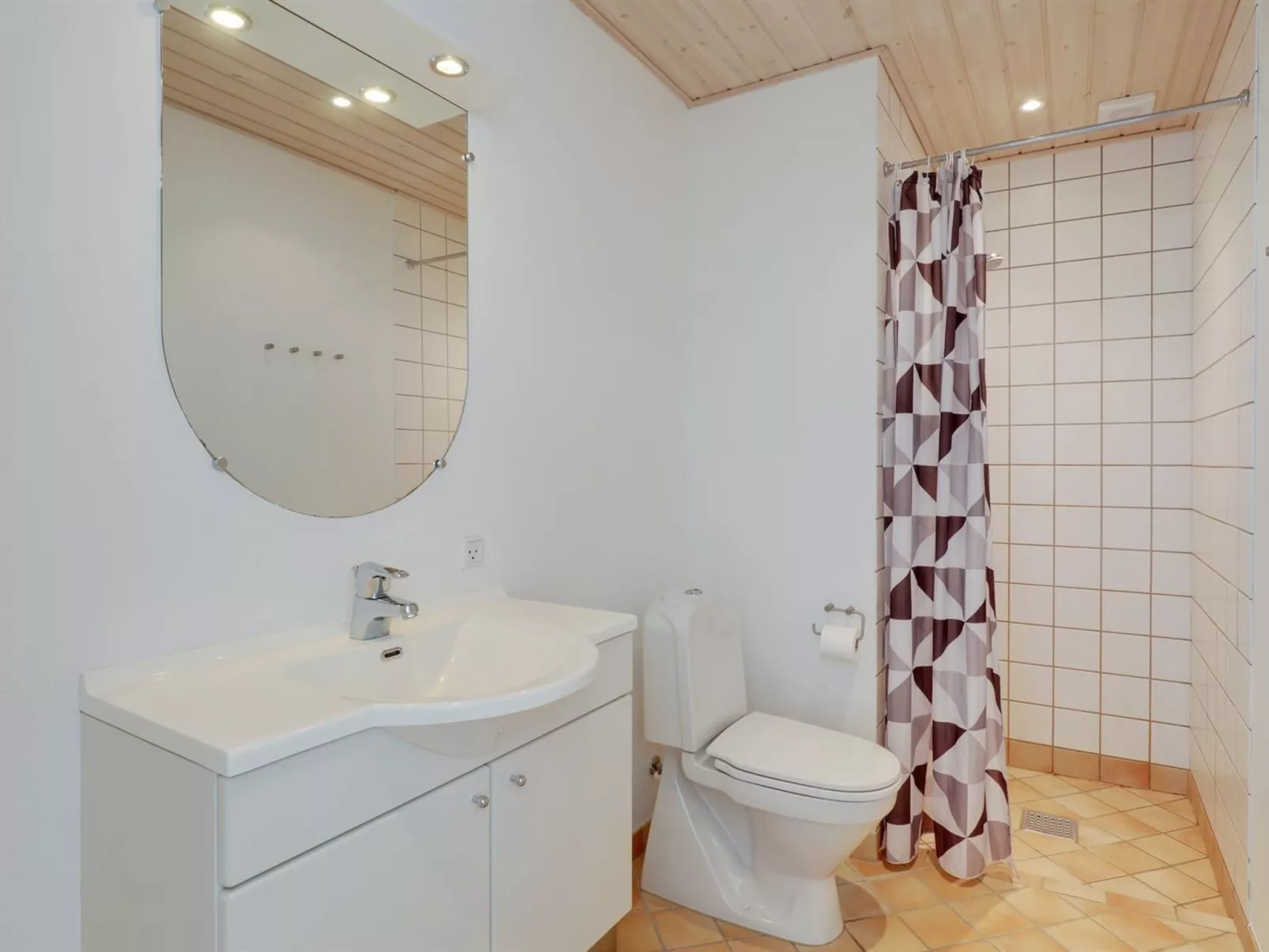 "Eija" - 5m from the sea-Binnen