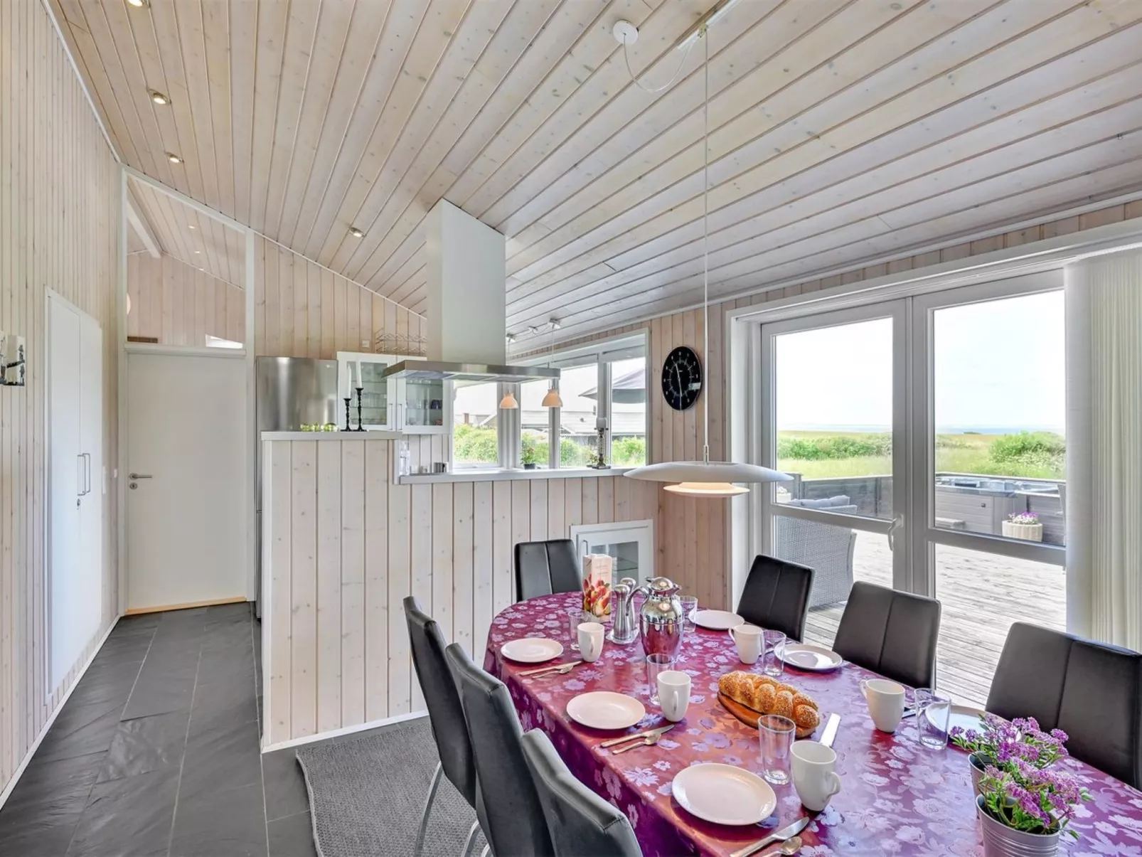 "Nahel" - 150m to the fjord-Binnen