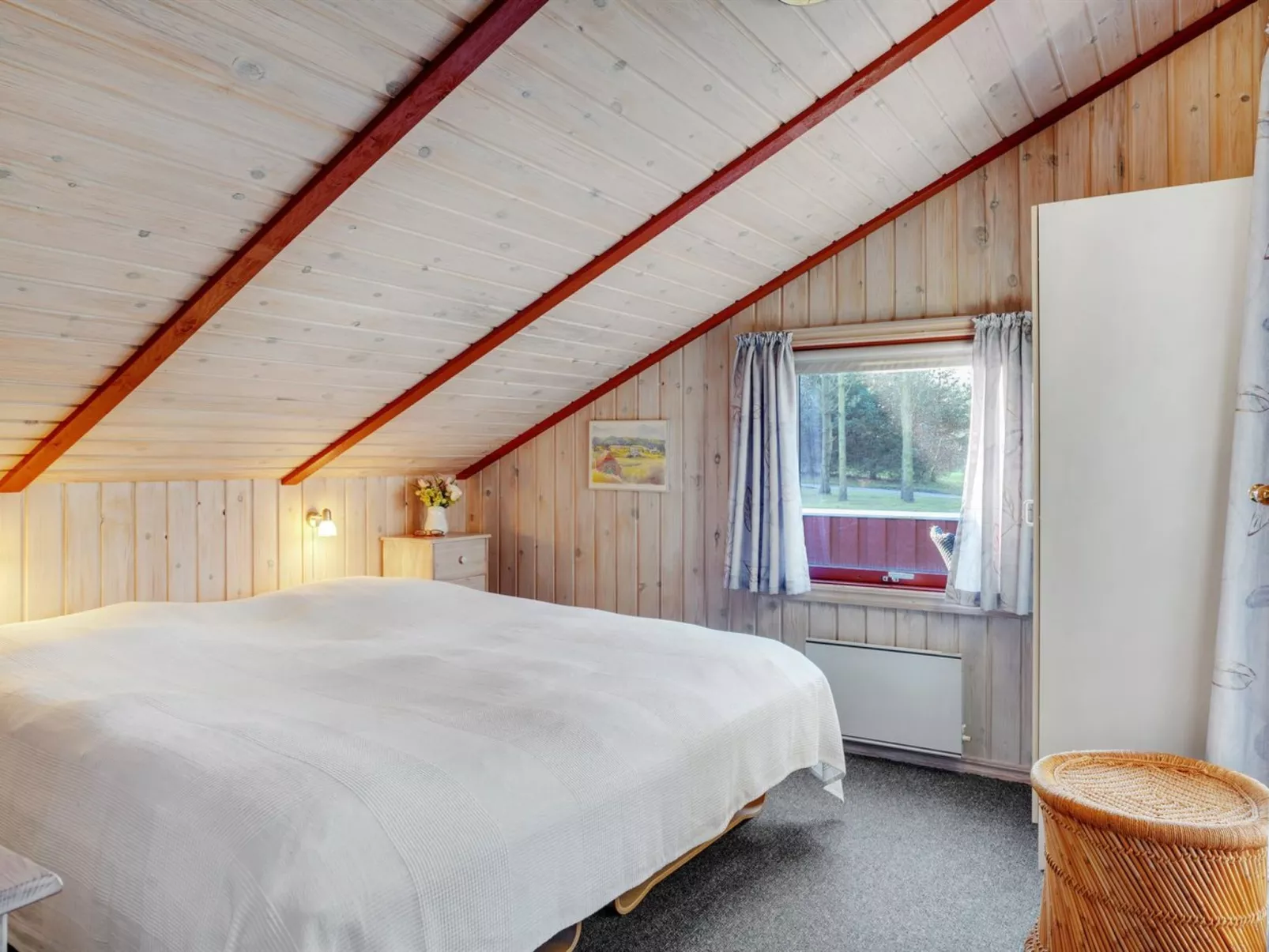 "Thurir" - 4km from the sea-Binnen