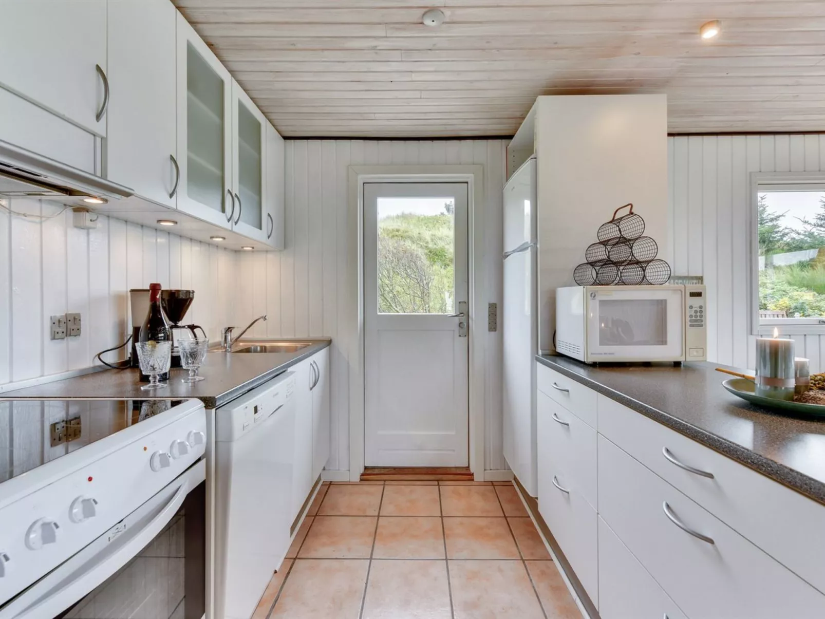 "Hélène" - 400m from the sea-Binnen