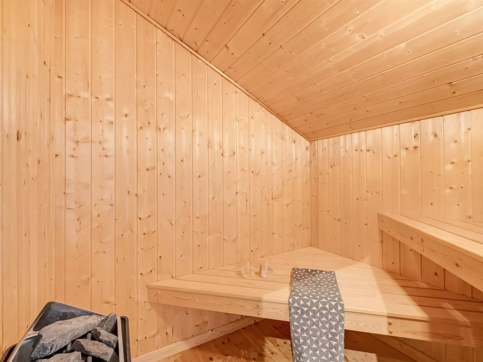 "Eemil" - 700m from the sea-Binnen