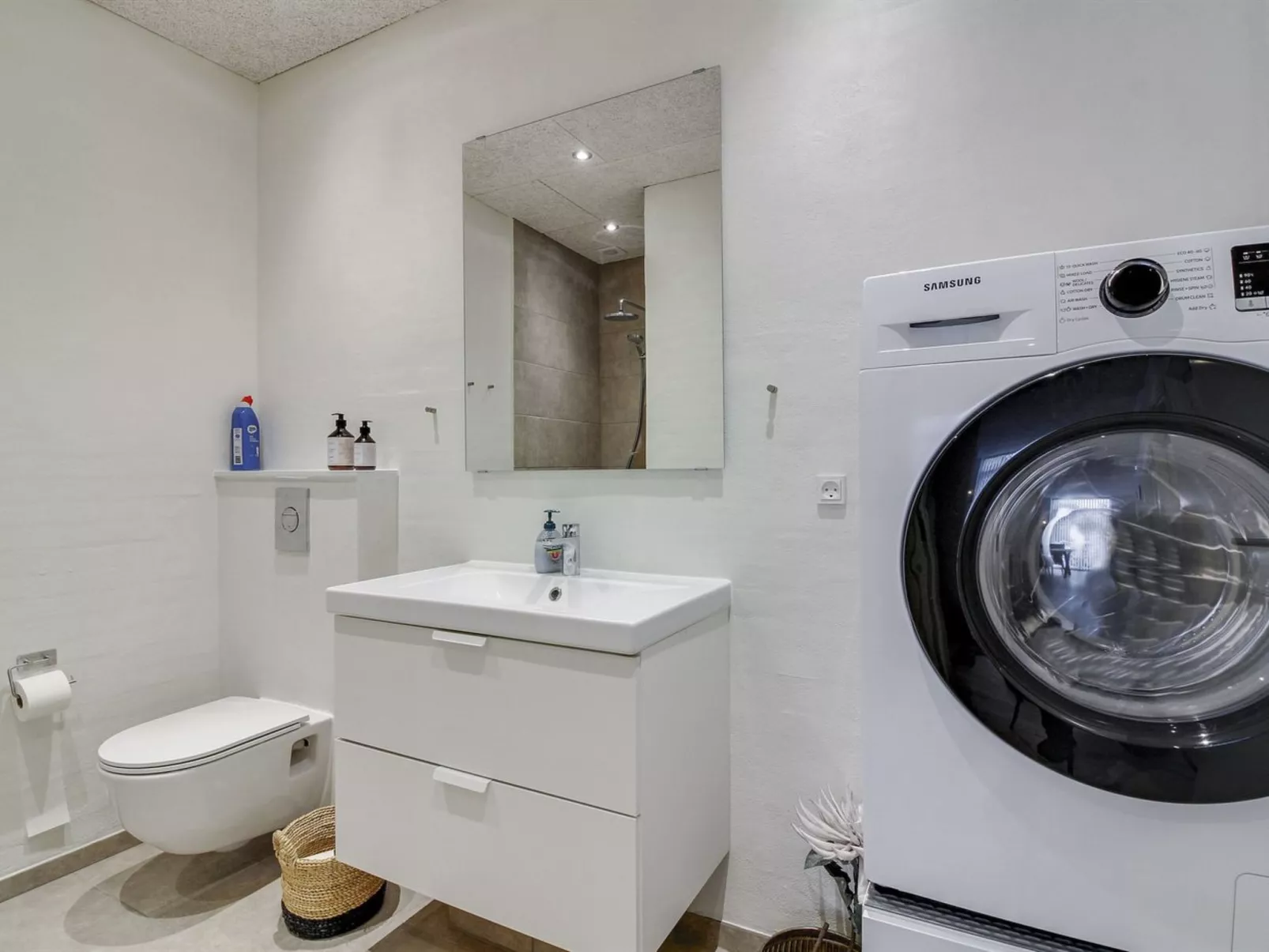 "Laulu" - 2km from the sea-Binnen