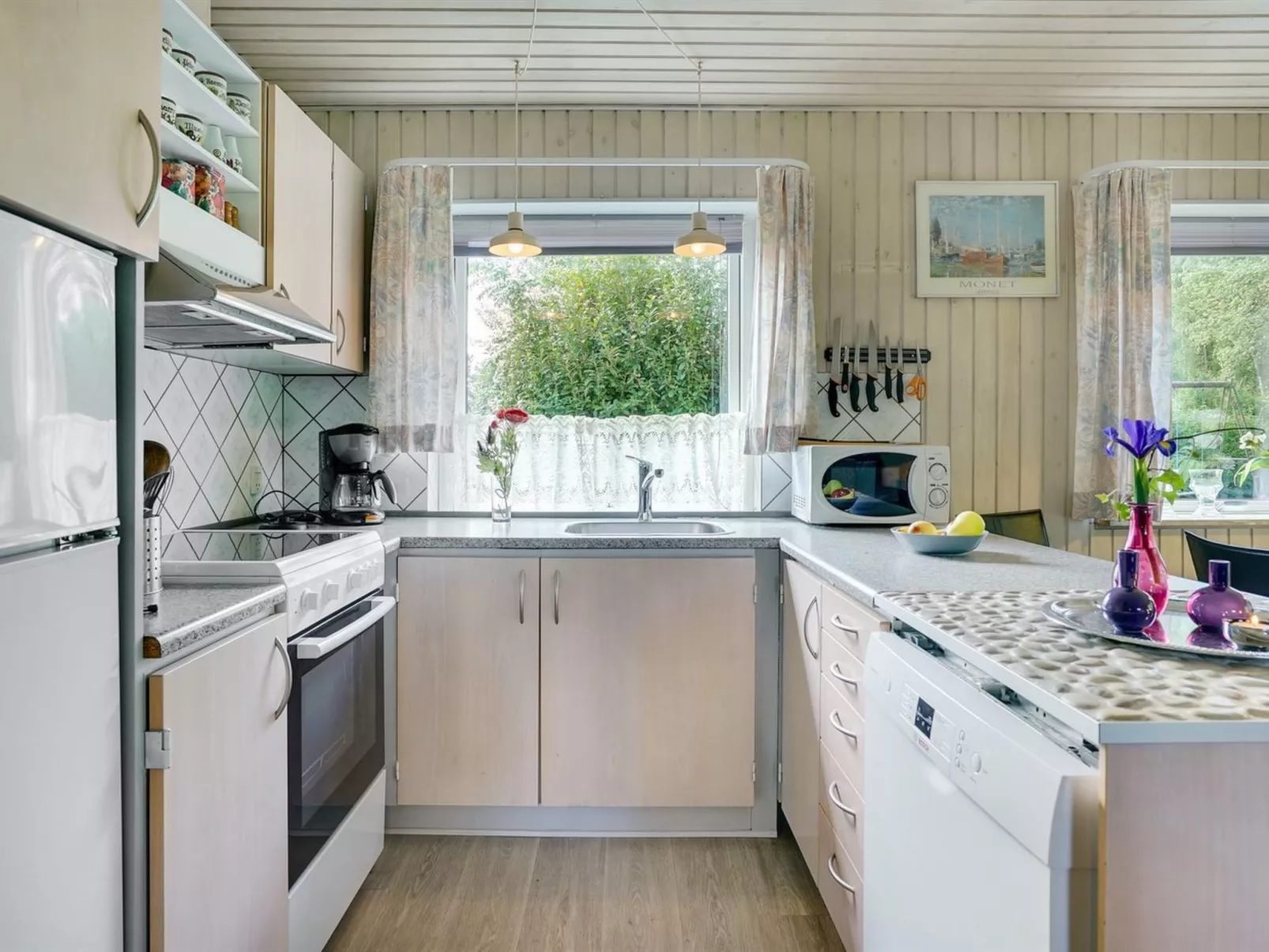 "Suni" - 400m from the sea-Binnen