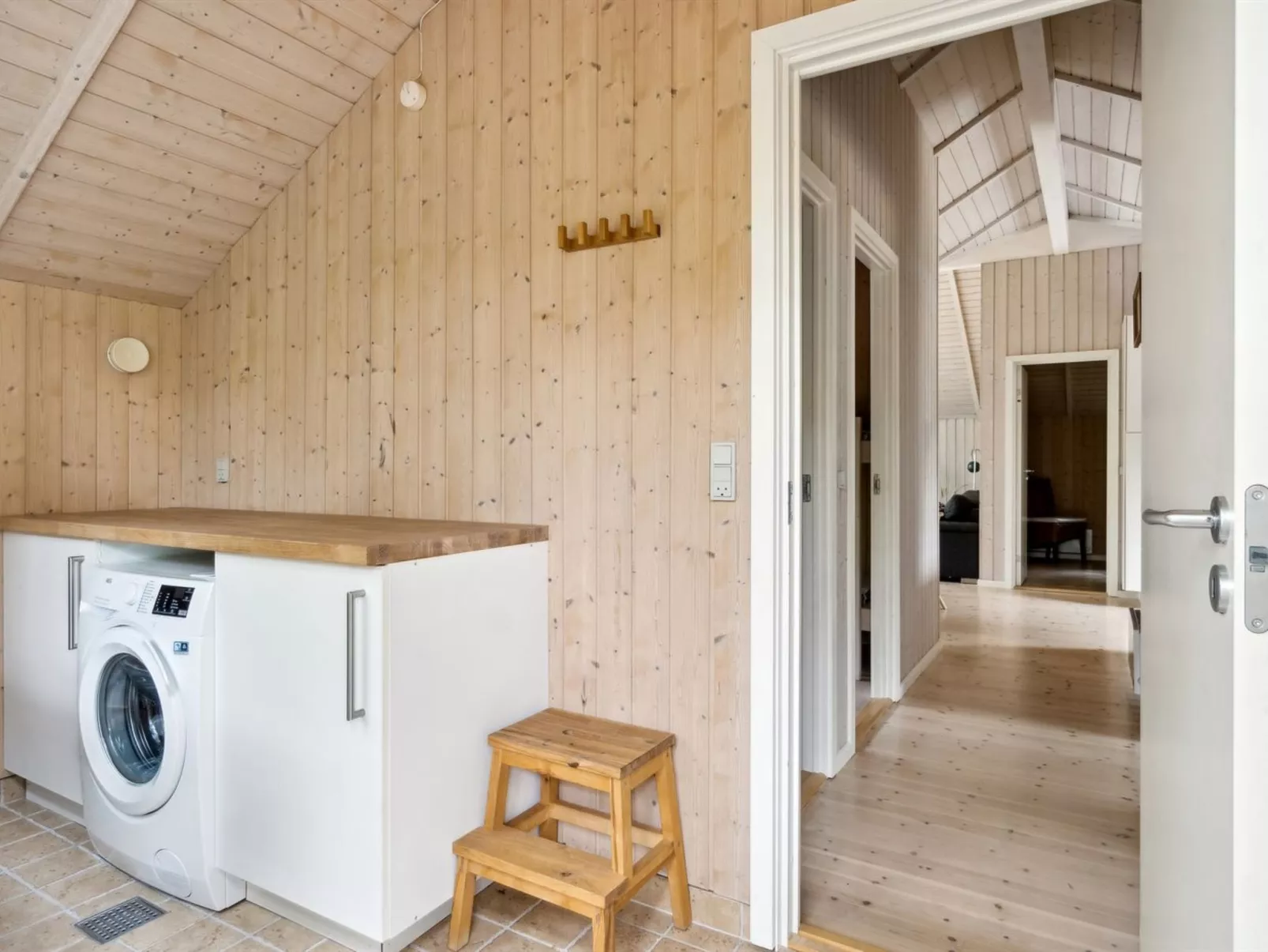 "Merina" - 700m from the sea-Binnen