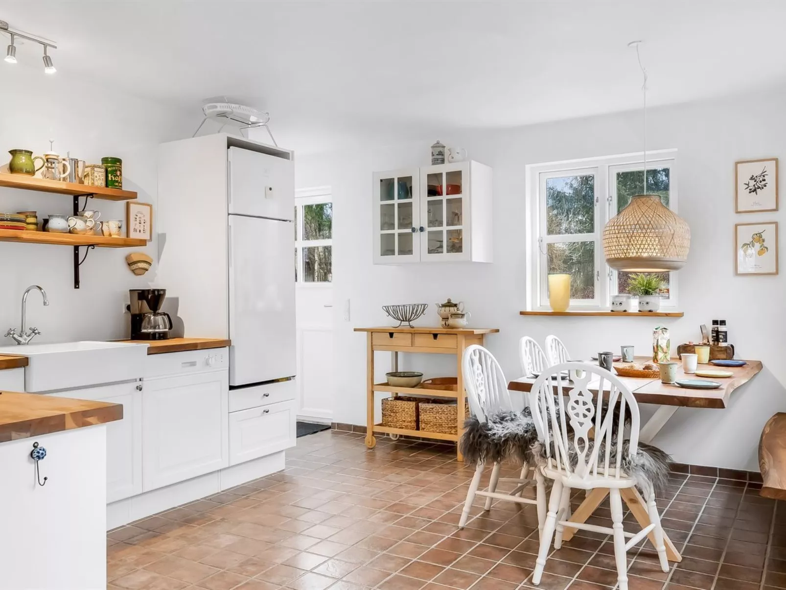 "Mandana" - 10km to the fjord-Binnen