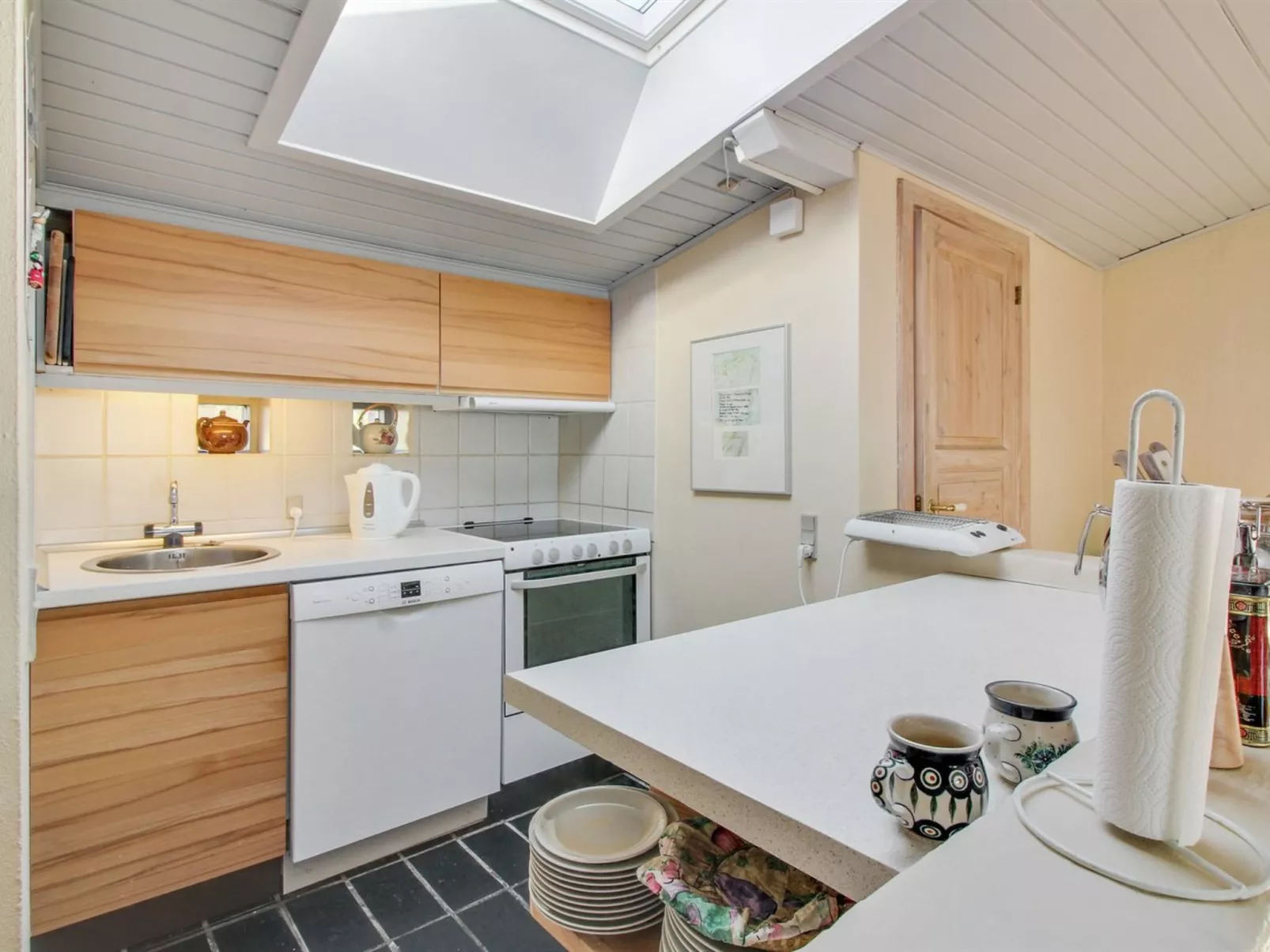 "Erno" - 20m from the sea-Binnen