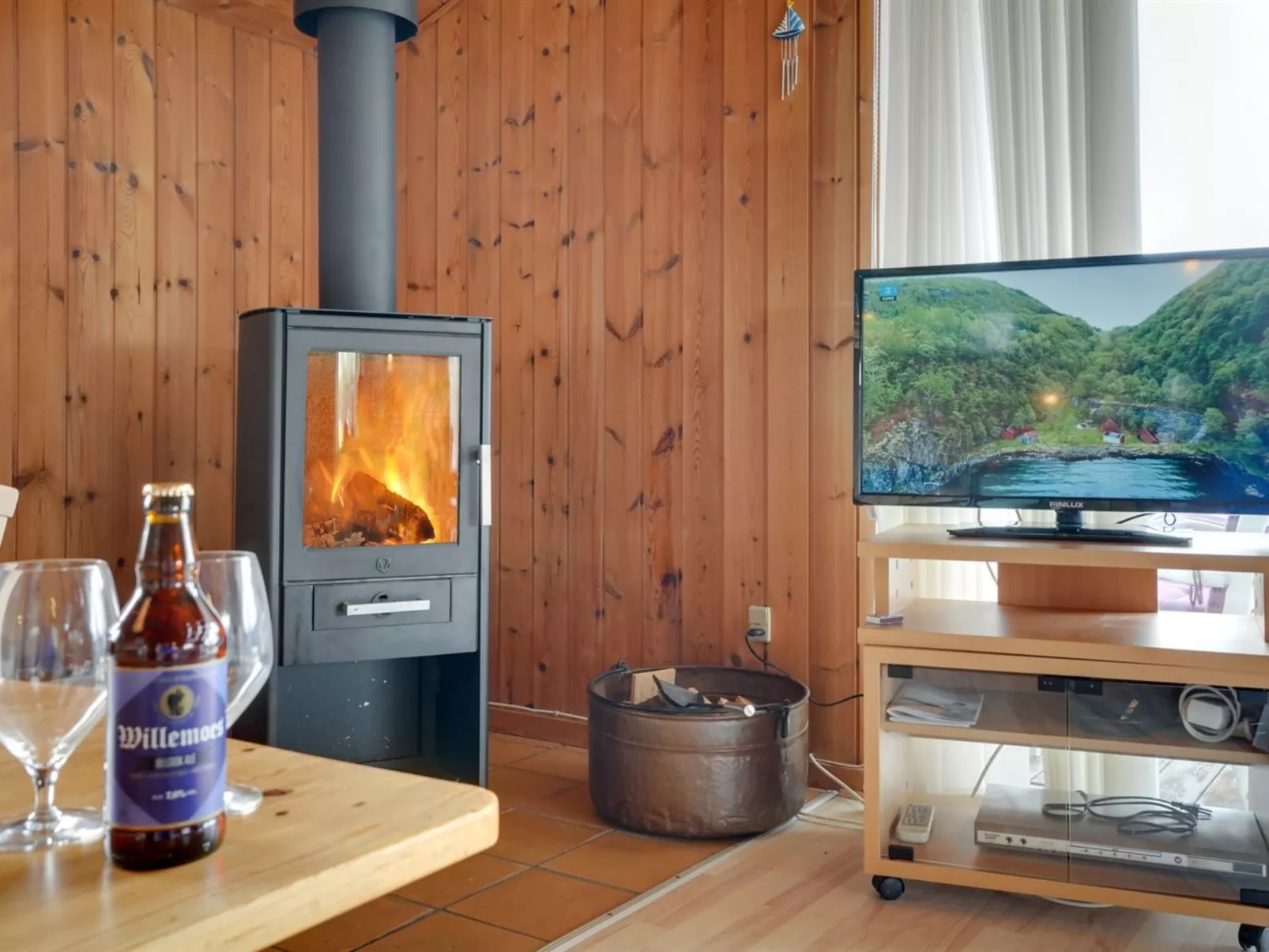 "Joern" - 300m from the sea-Binnen