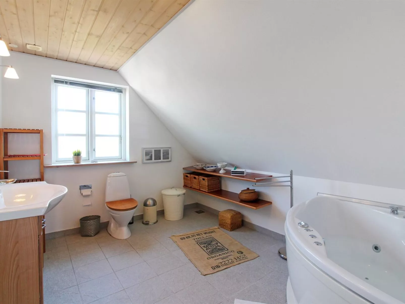 "Othelia" - 1.8km from the sea-Binnen