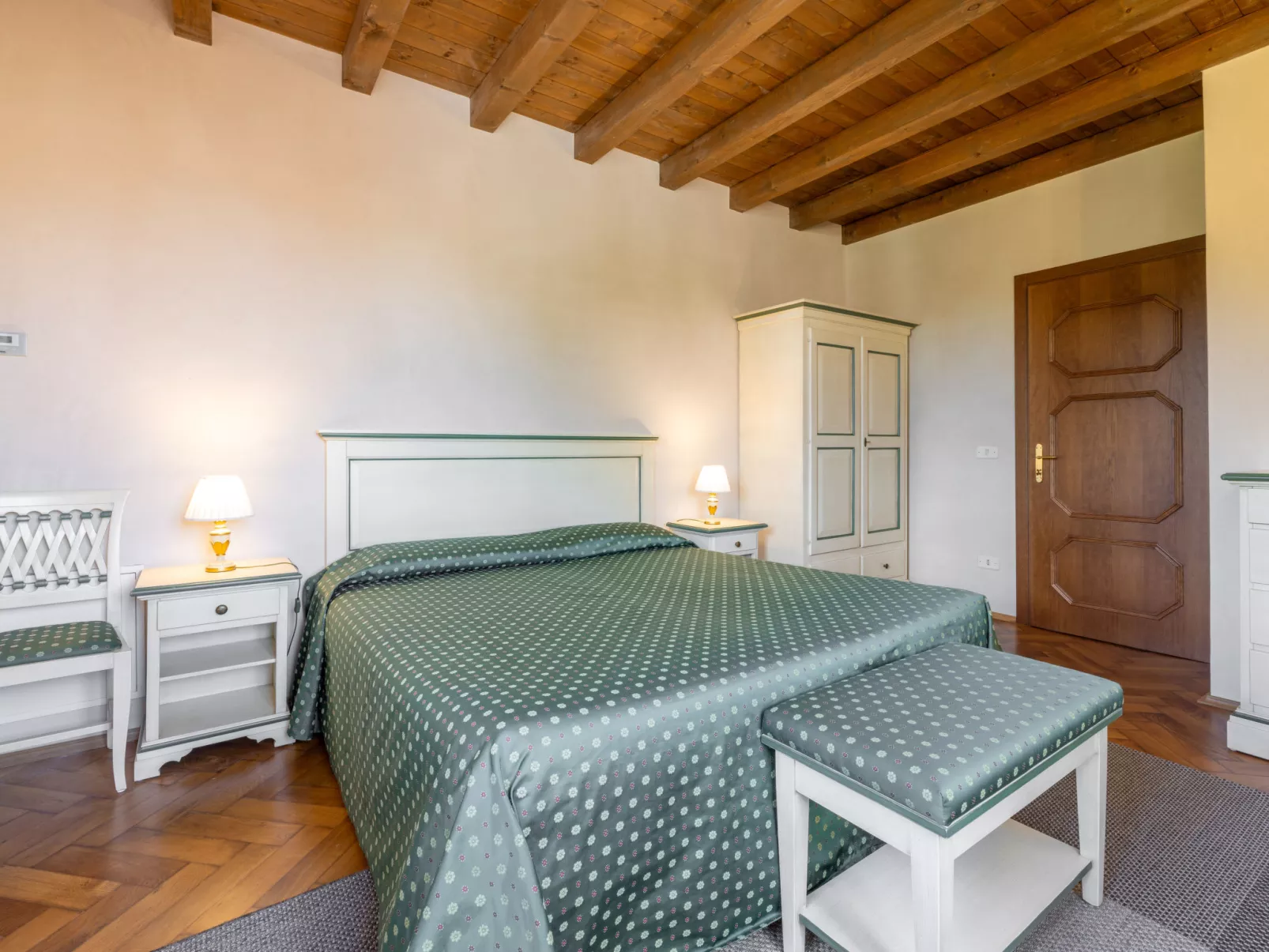 Winery Villa Vitas (App. 5)-Binnen