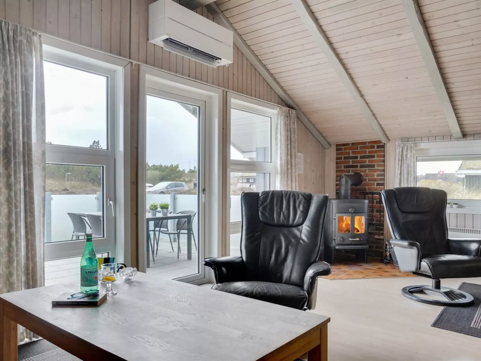 "Tennie" - 300m from the sea-Binnen