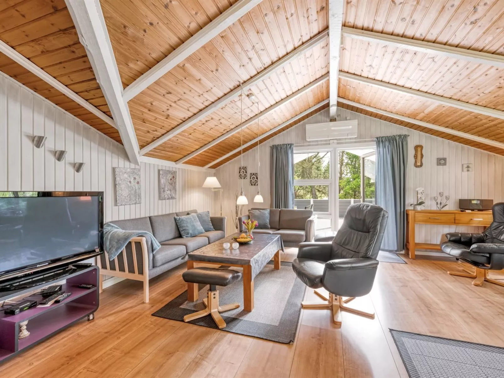 "Penka" - 550m to the fjord-Binnen