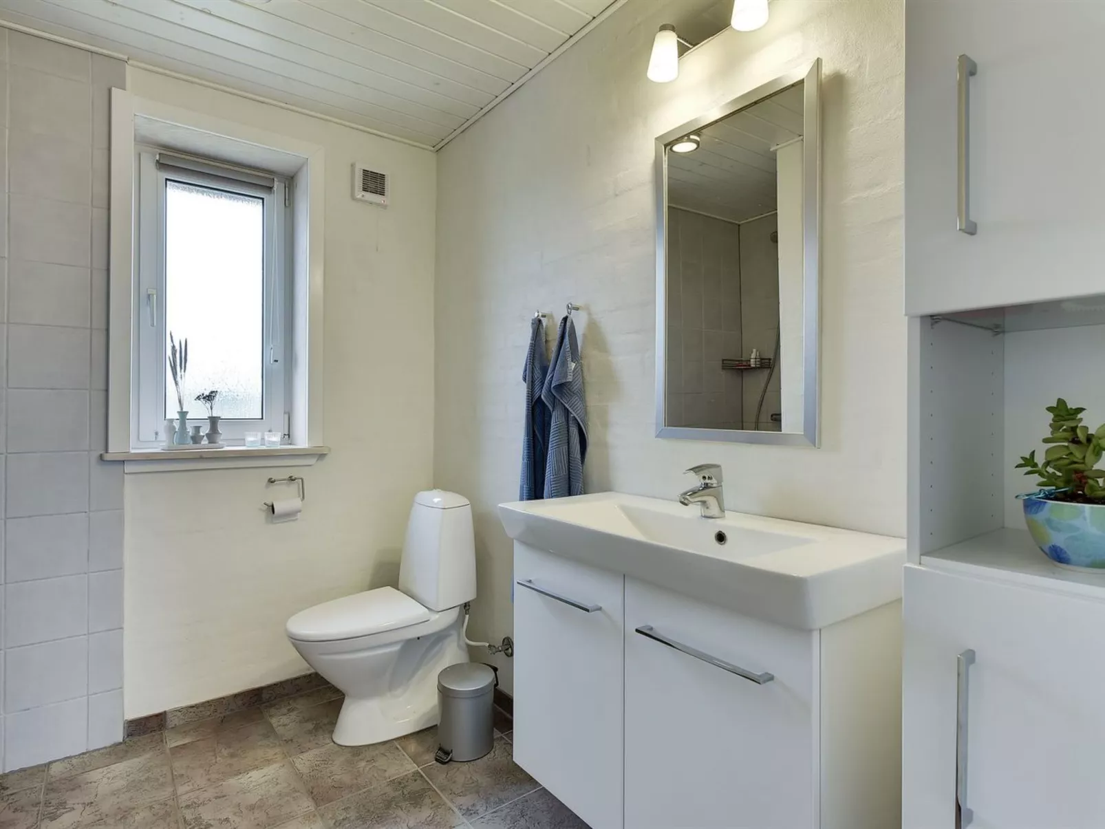 "Hawarth" - 300m to the fjord-Binnen