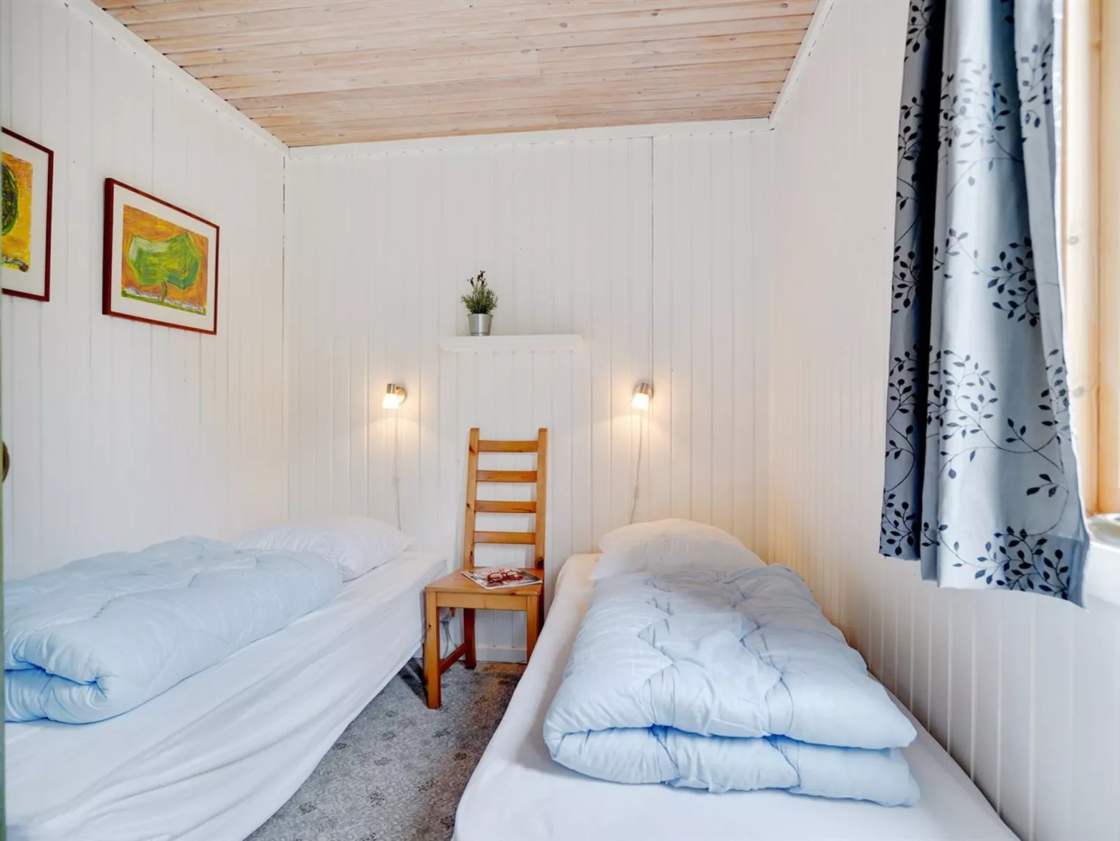 "Soraya" - 700m to the fjord-Binnen