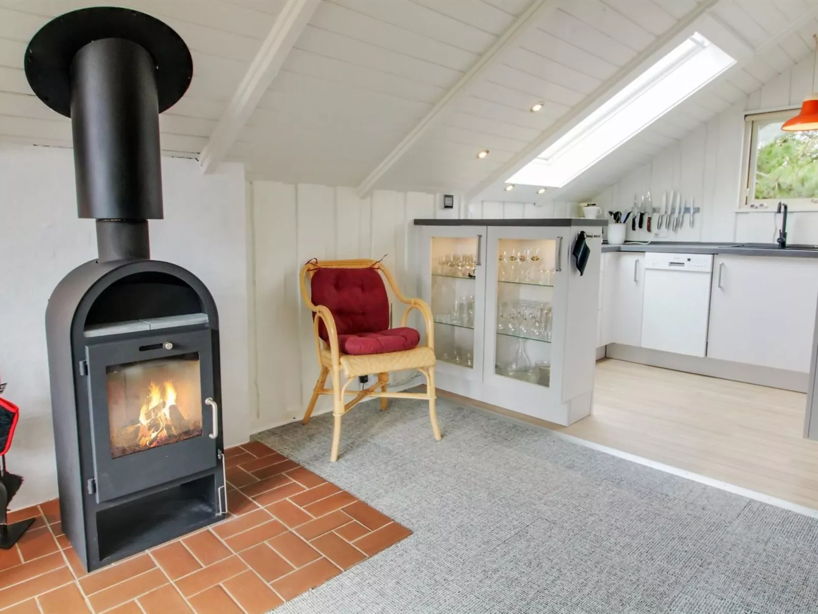 "Josie" - 200m from the sea-Binnen