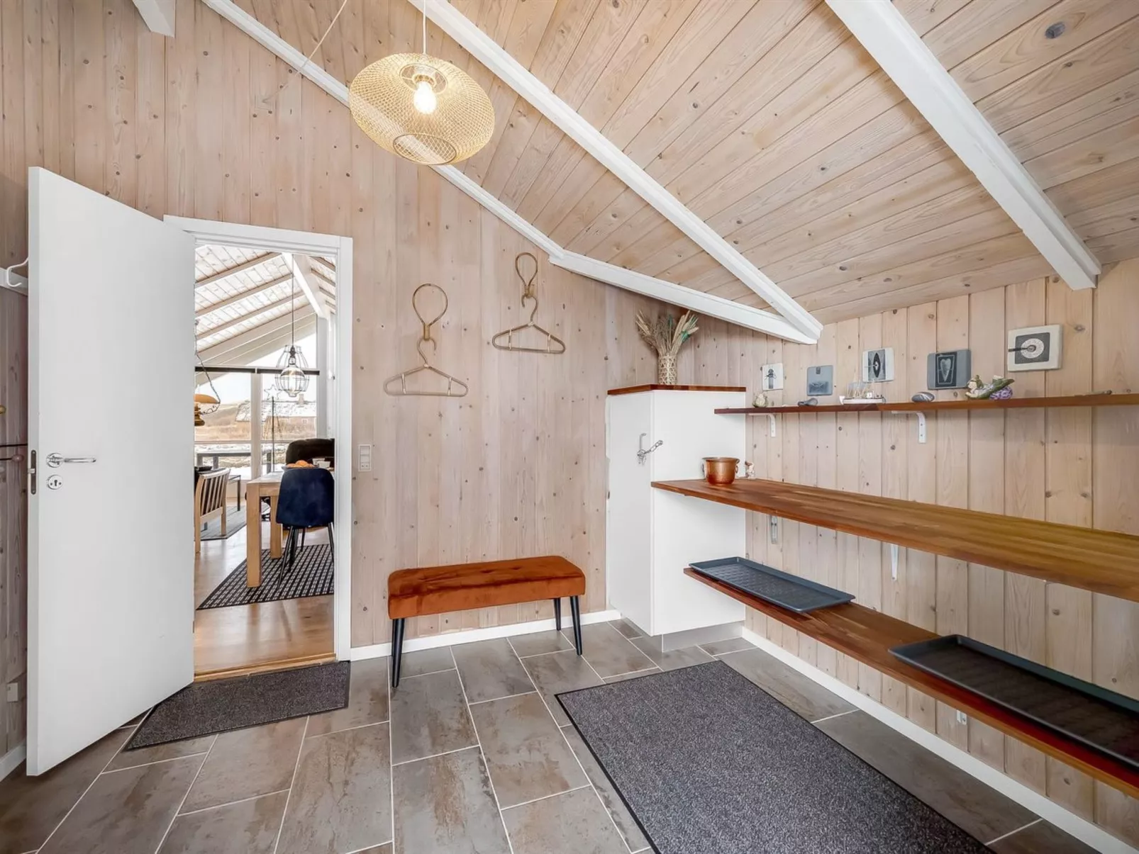 "Doris" - 150m from the sea-Binnen