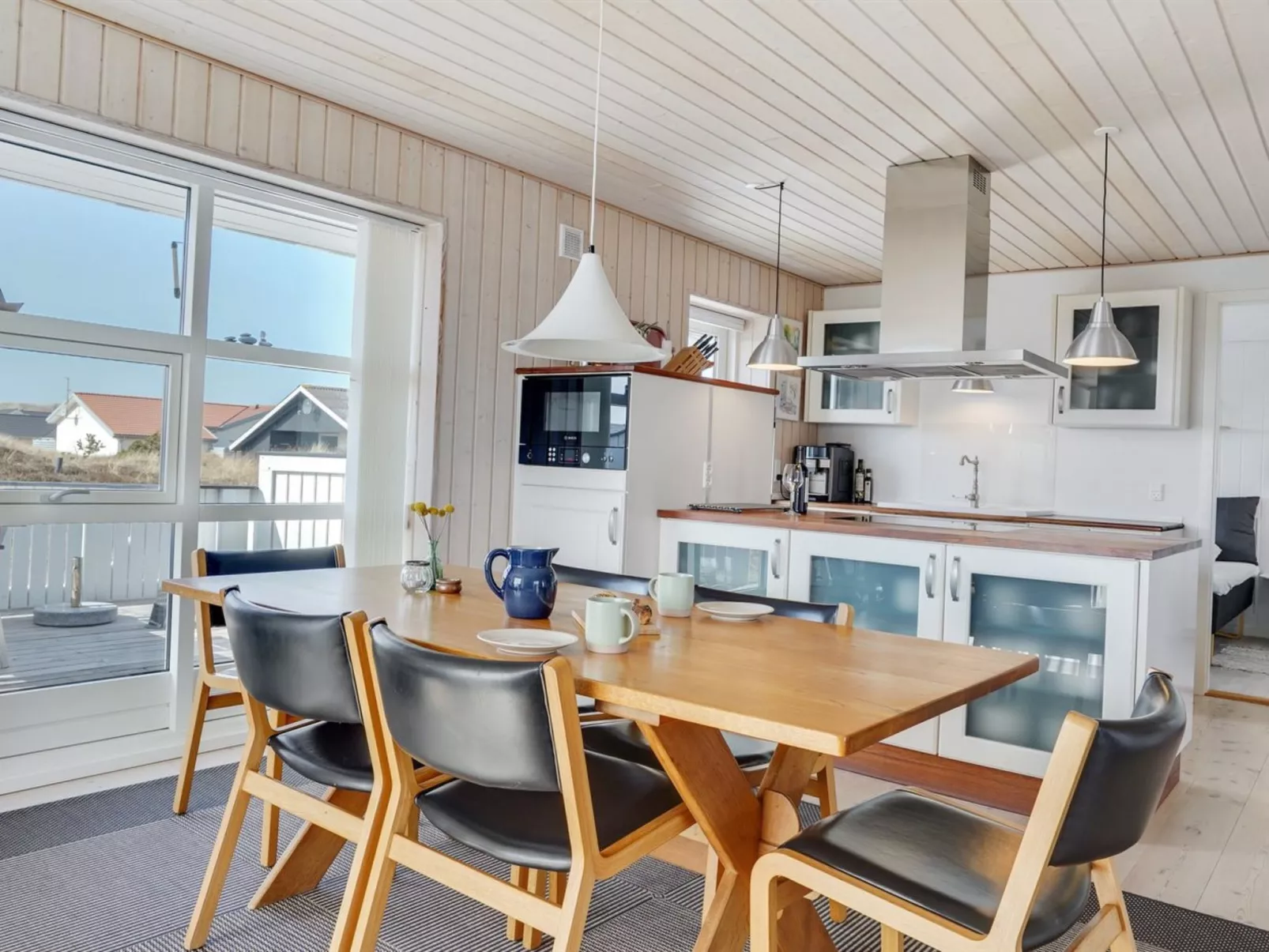 "Sotir" -  from the sea-Binnen