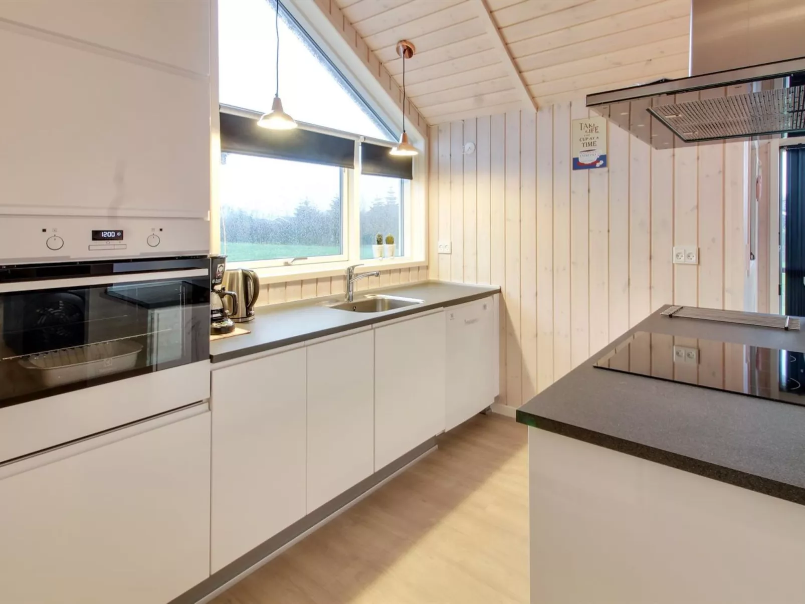 "Gertrude" - 1.1km to the fjord-Binnen