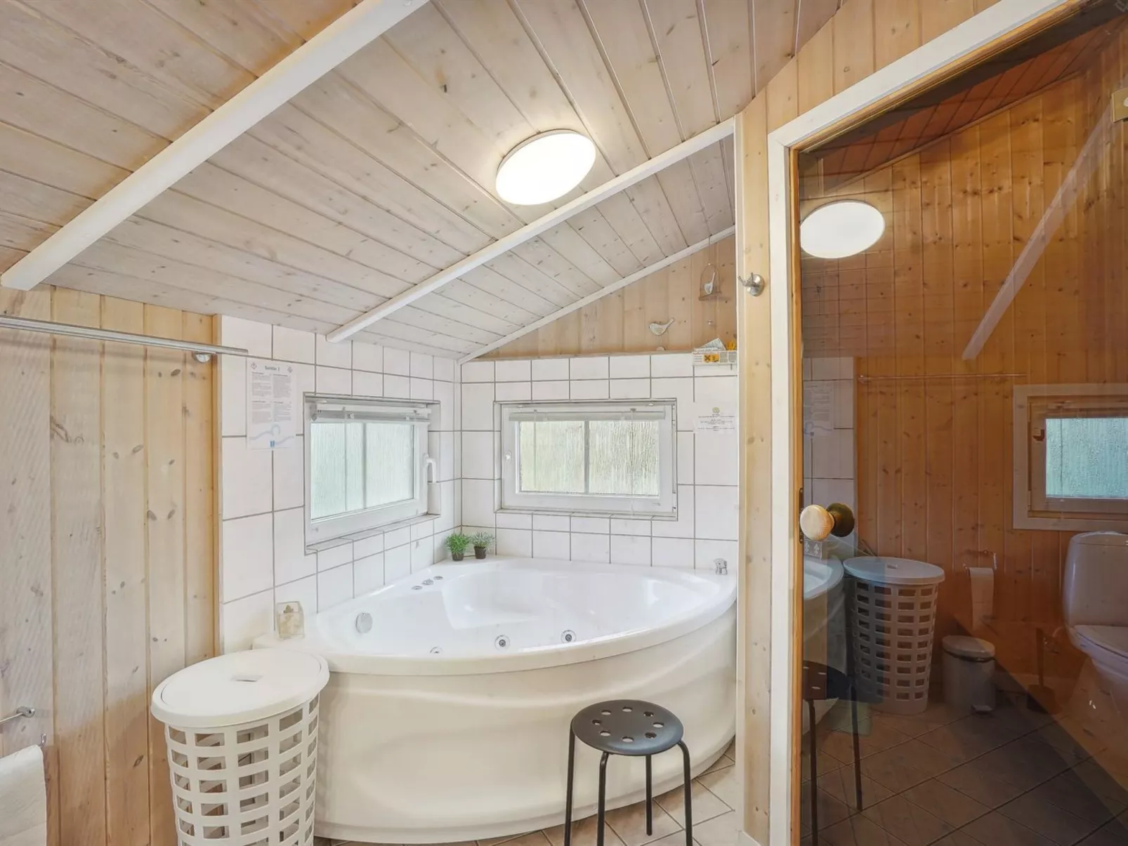 "Tinka" - 1.2km to the fjord-Binnen