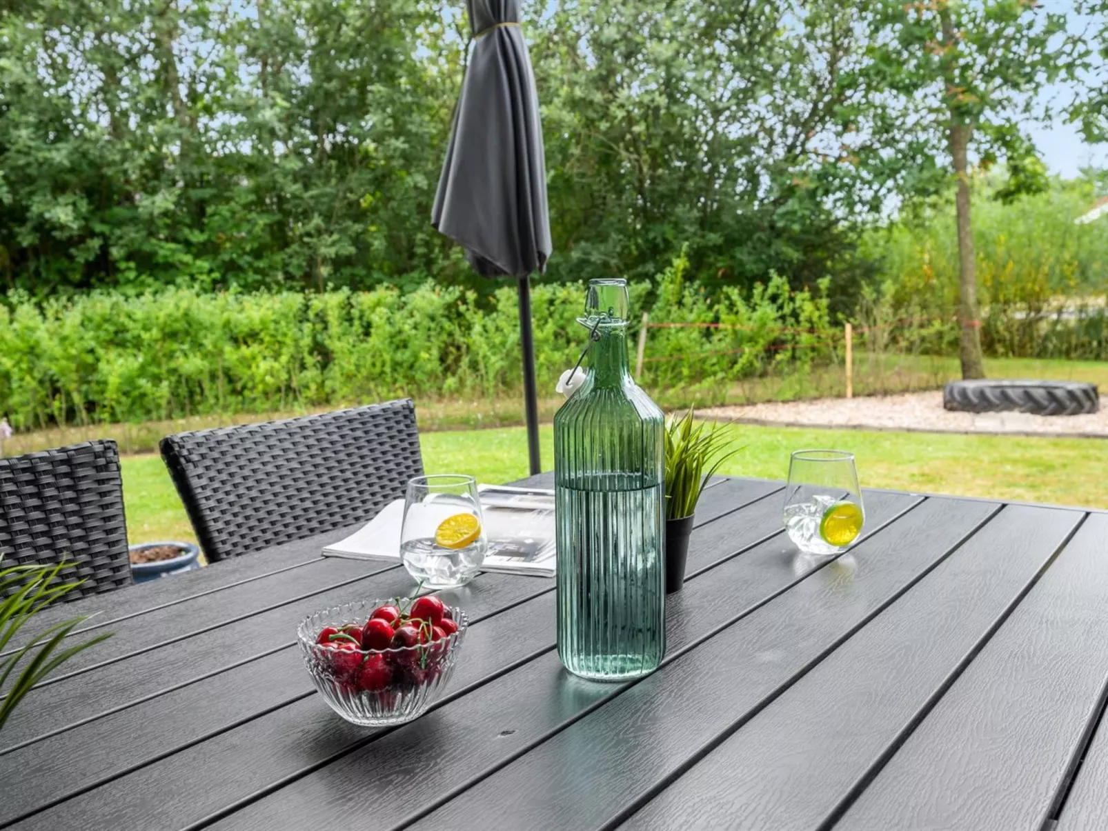 "Herlugh" - 1km to the fjord-Buiten