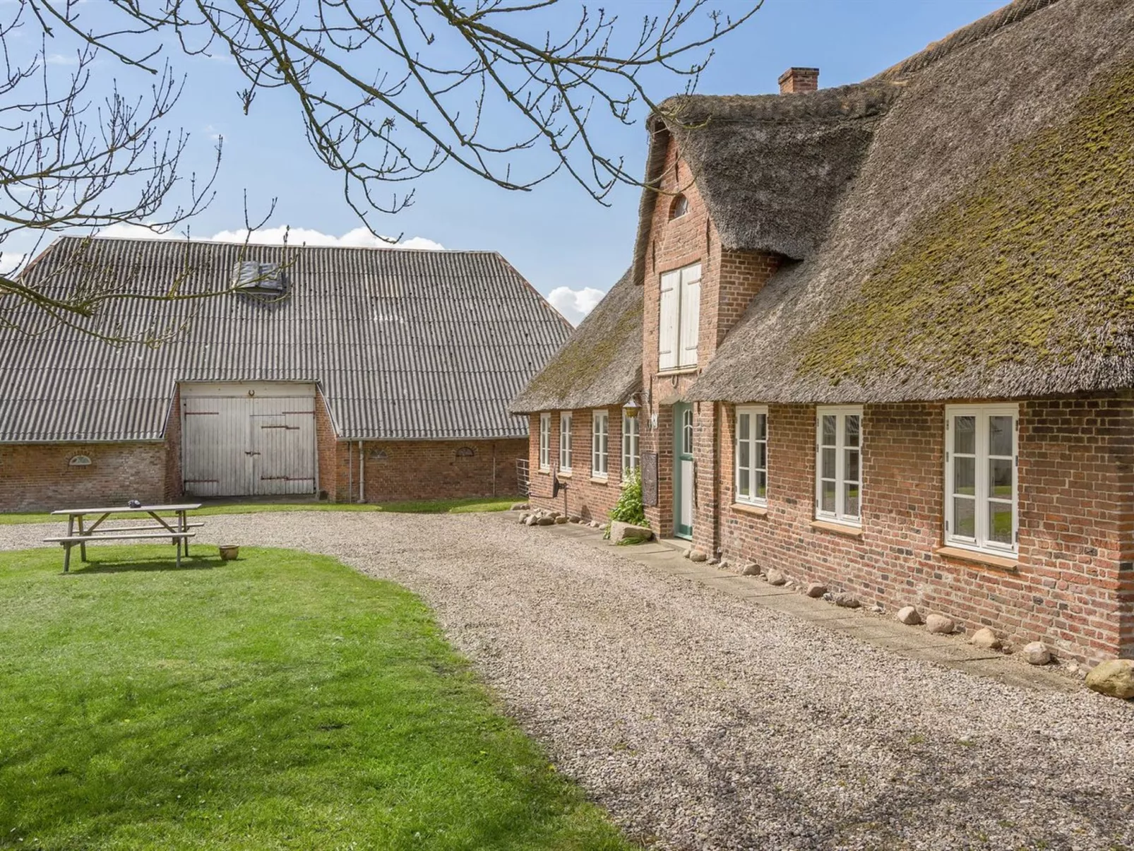 "Inda" - 10km from the sea-Buiten