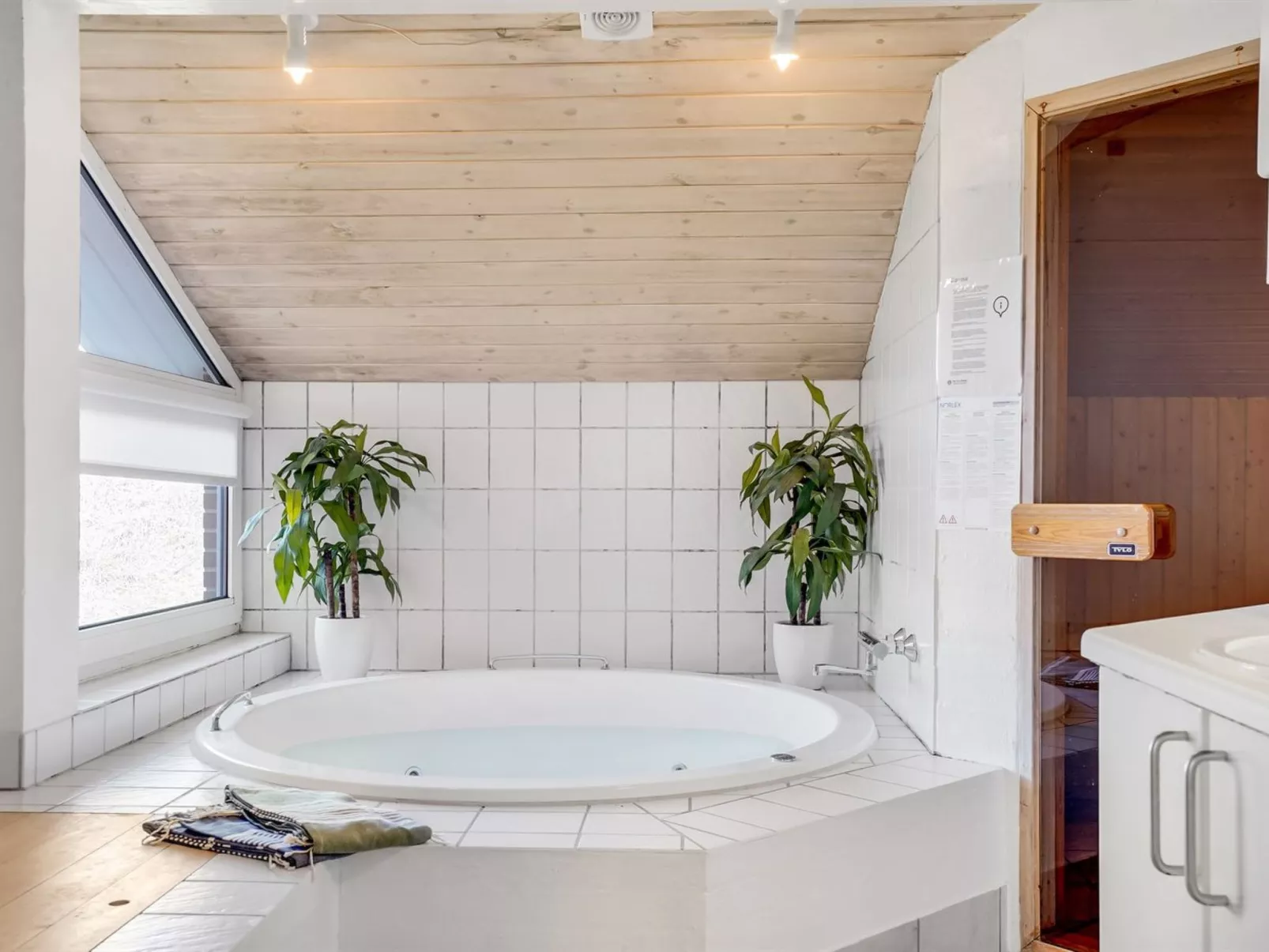 "Ritha" - 350m from the sea-Binnen