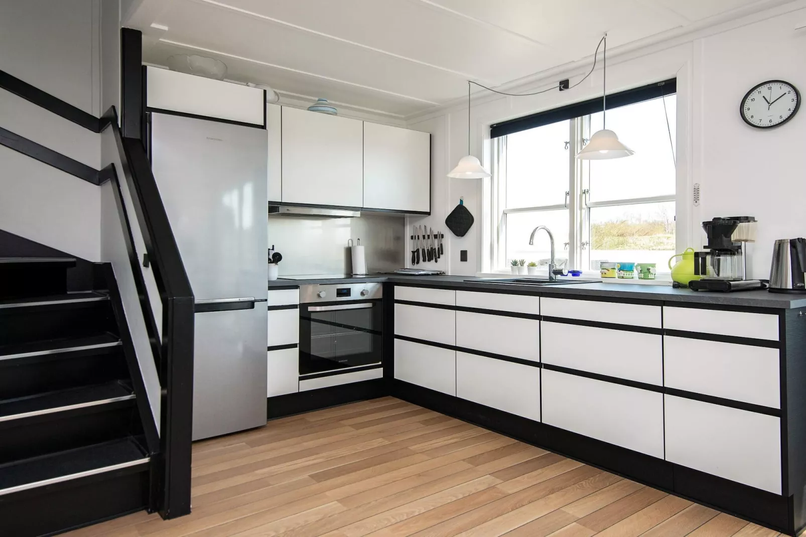 3 room,2 levels-Binnen