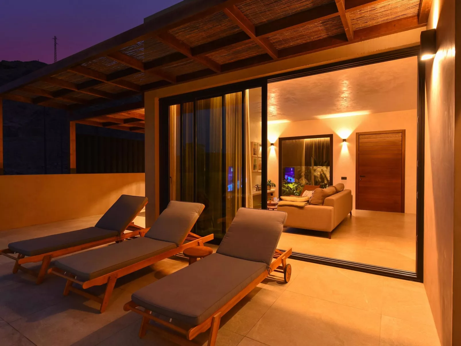 Almadies Tauro - Buiten