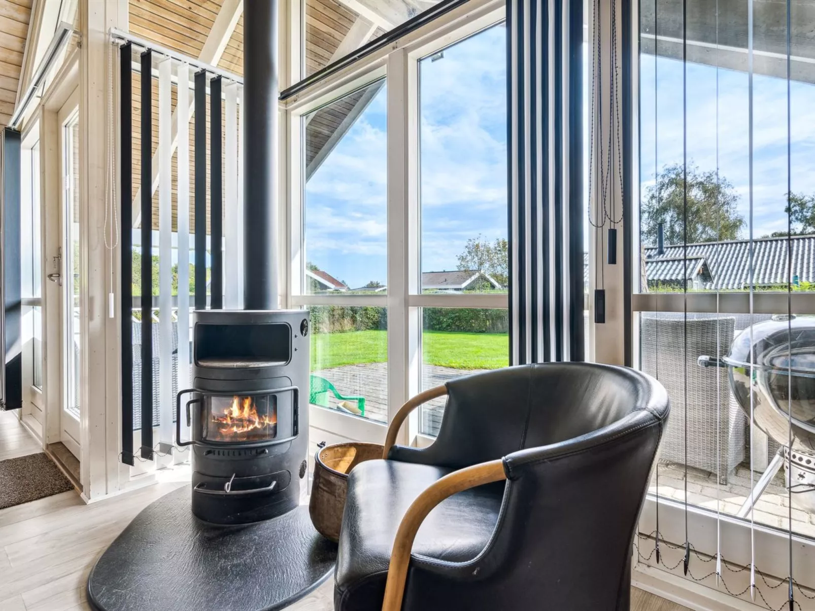 "Frosina" - 300m from the sea-Binnen