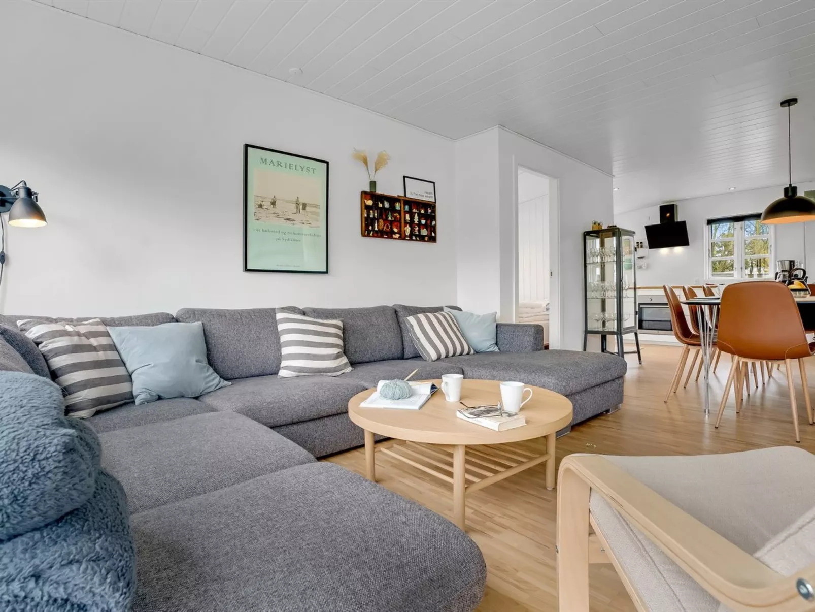 "Merilin" - 300m from the sea-Binnen