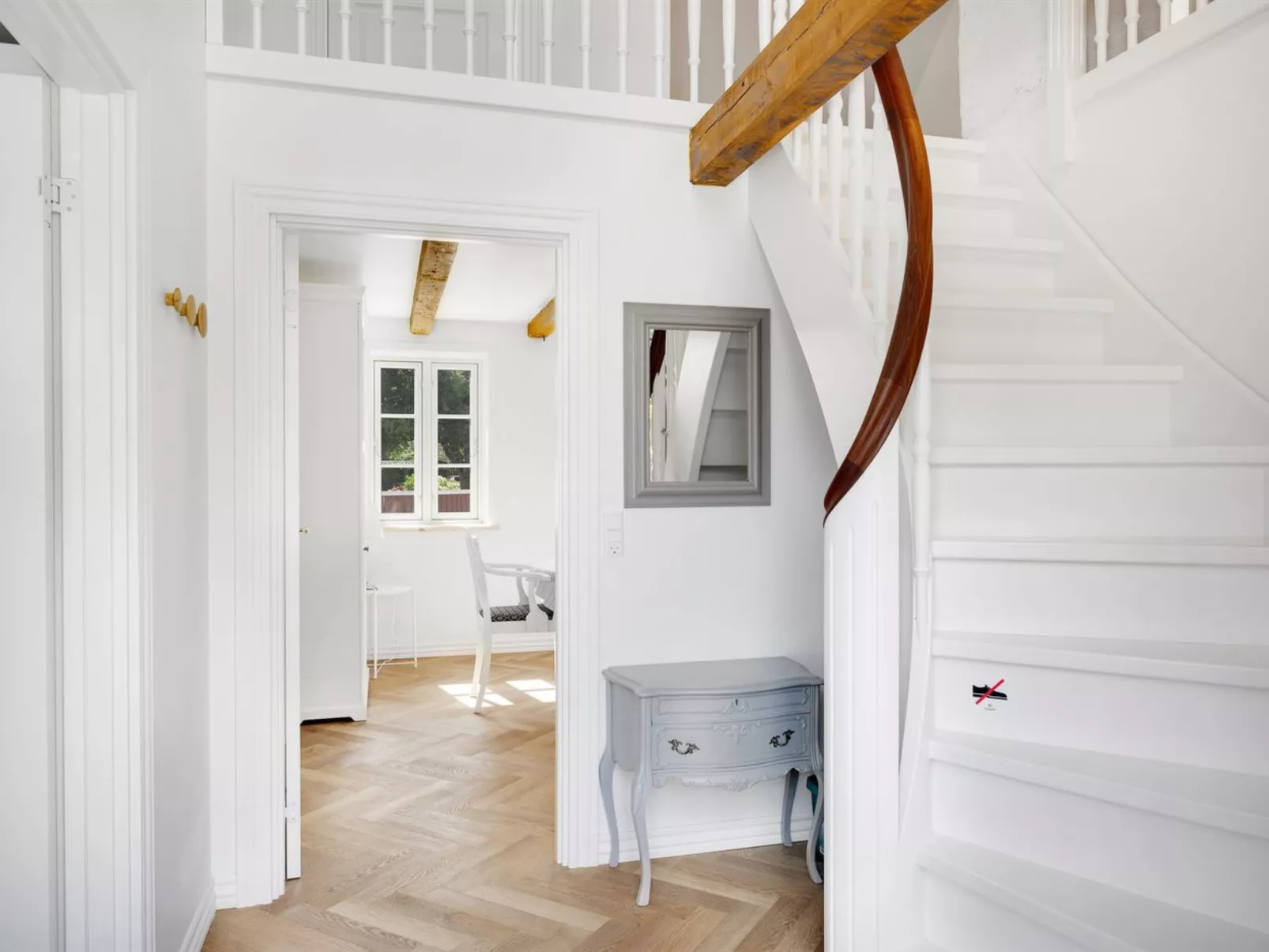 "Karmen" - 100m from the sea-Binnen