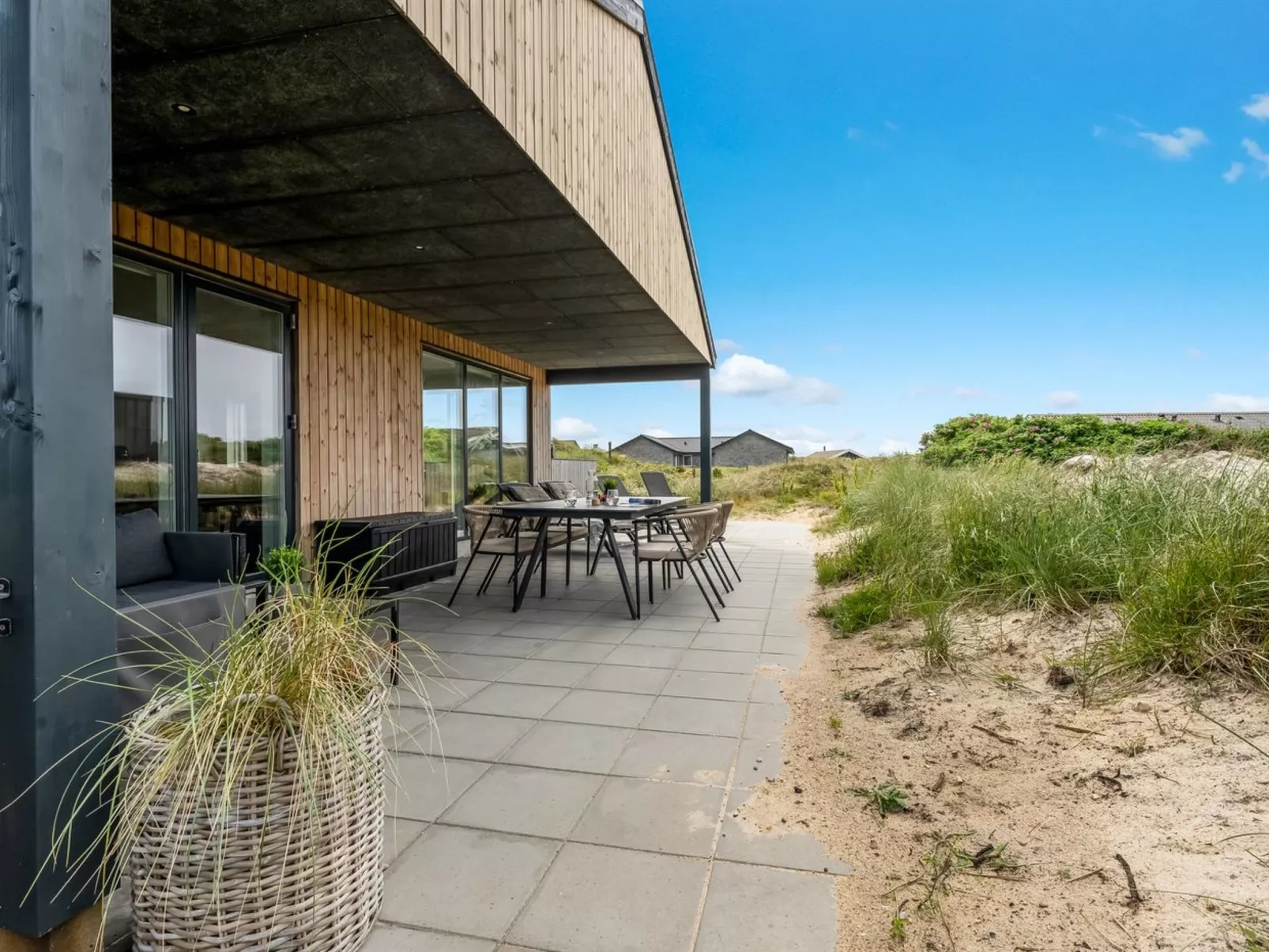 "Waldar" -  from the sea-Buiten