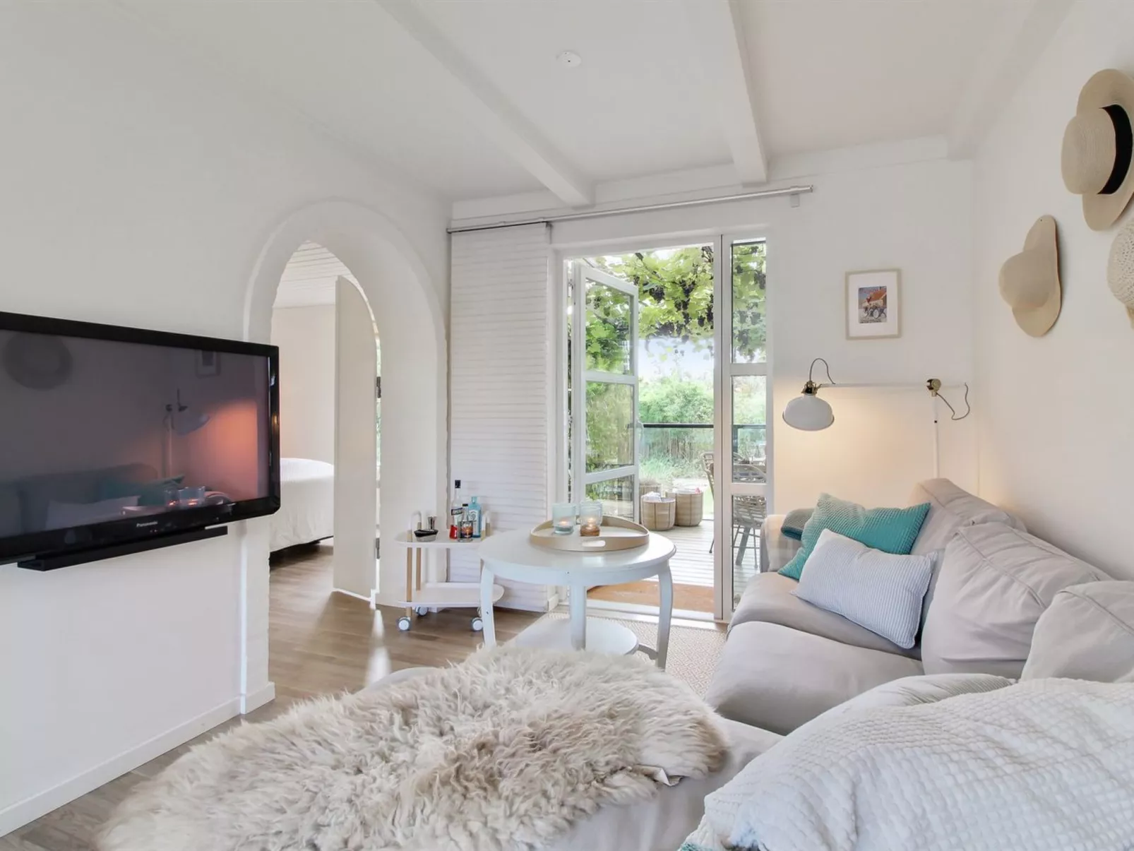 "Thorgny" - 900m from the sea-Binnen