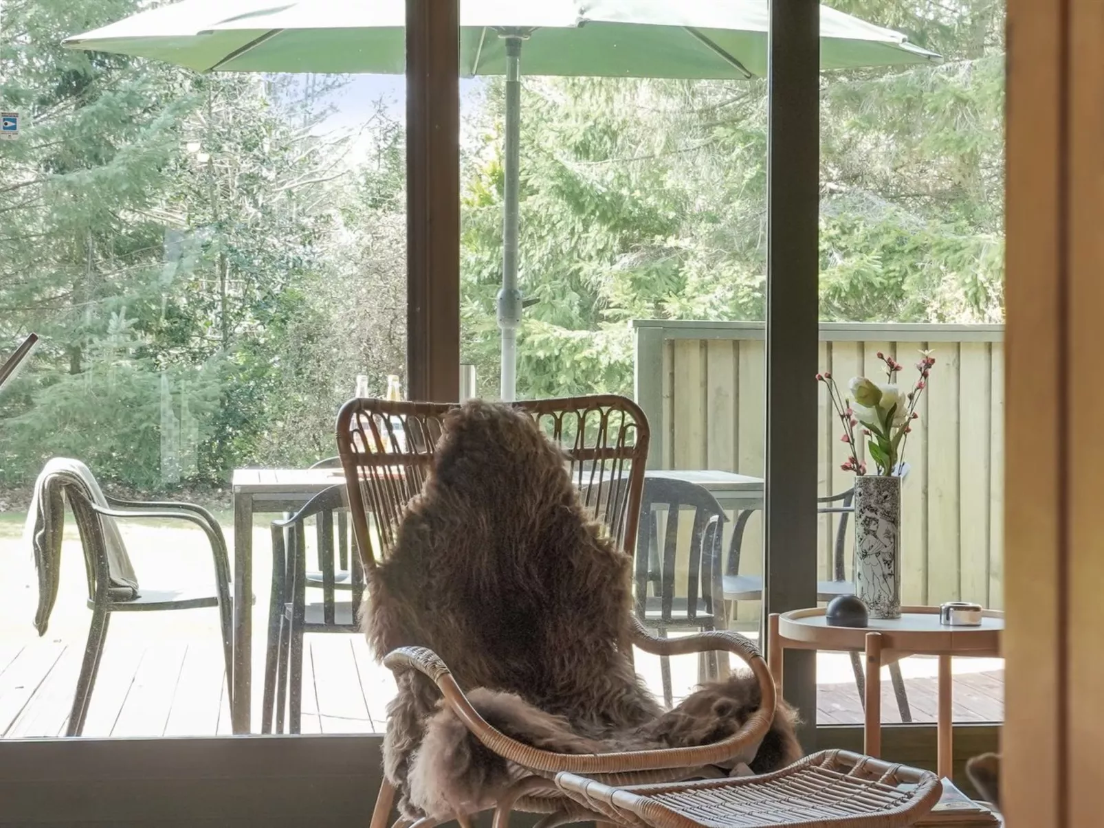 "Winter" - 500m from the sea-Binnen