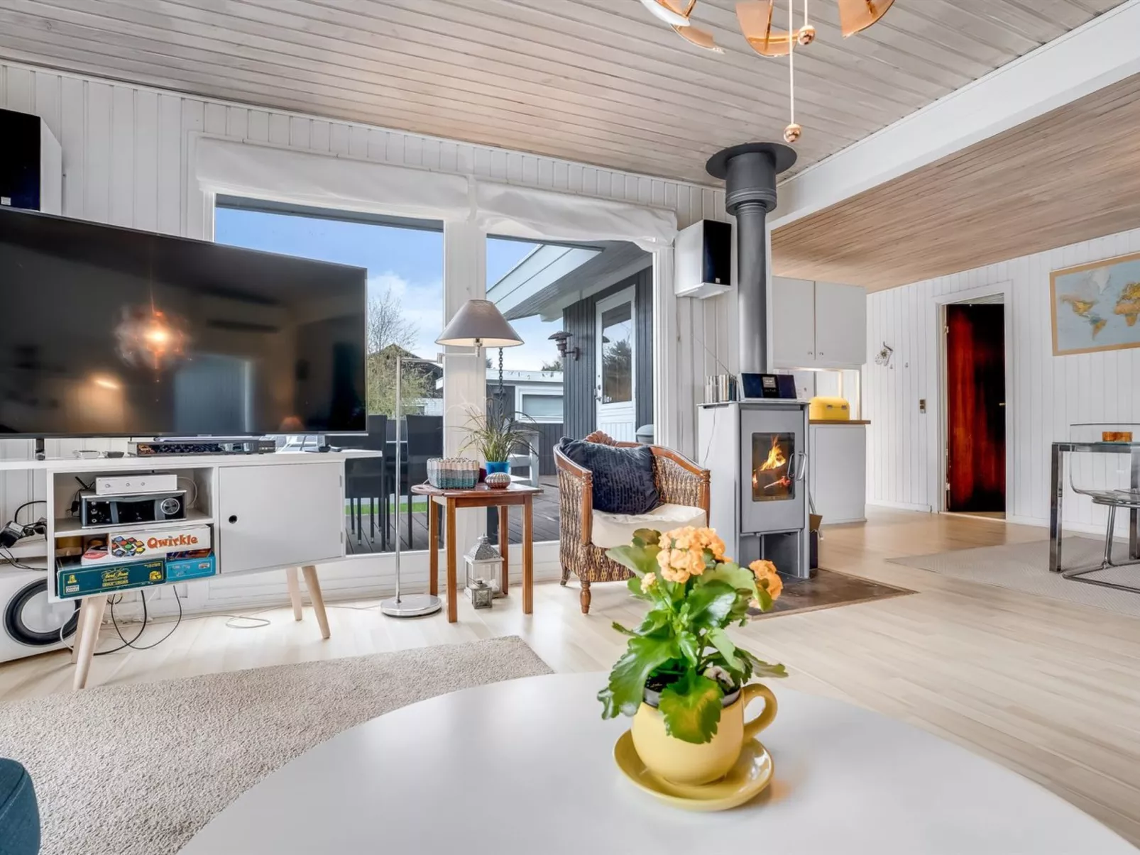 "Asmine" - 670m from the sea-Binnen