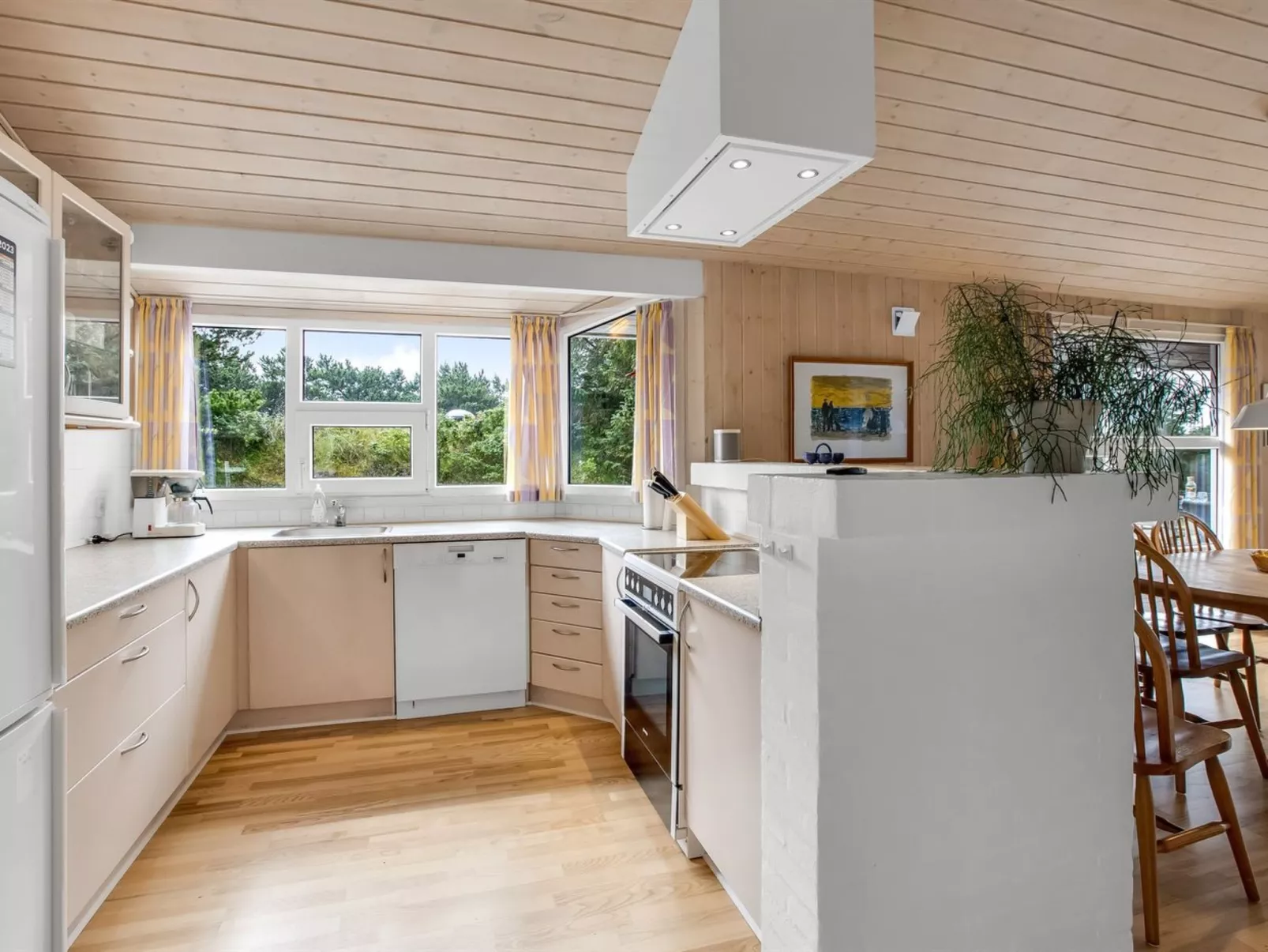 "Tineke" - 800m from the sea-Binnen