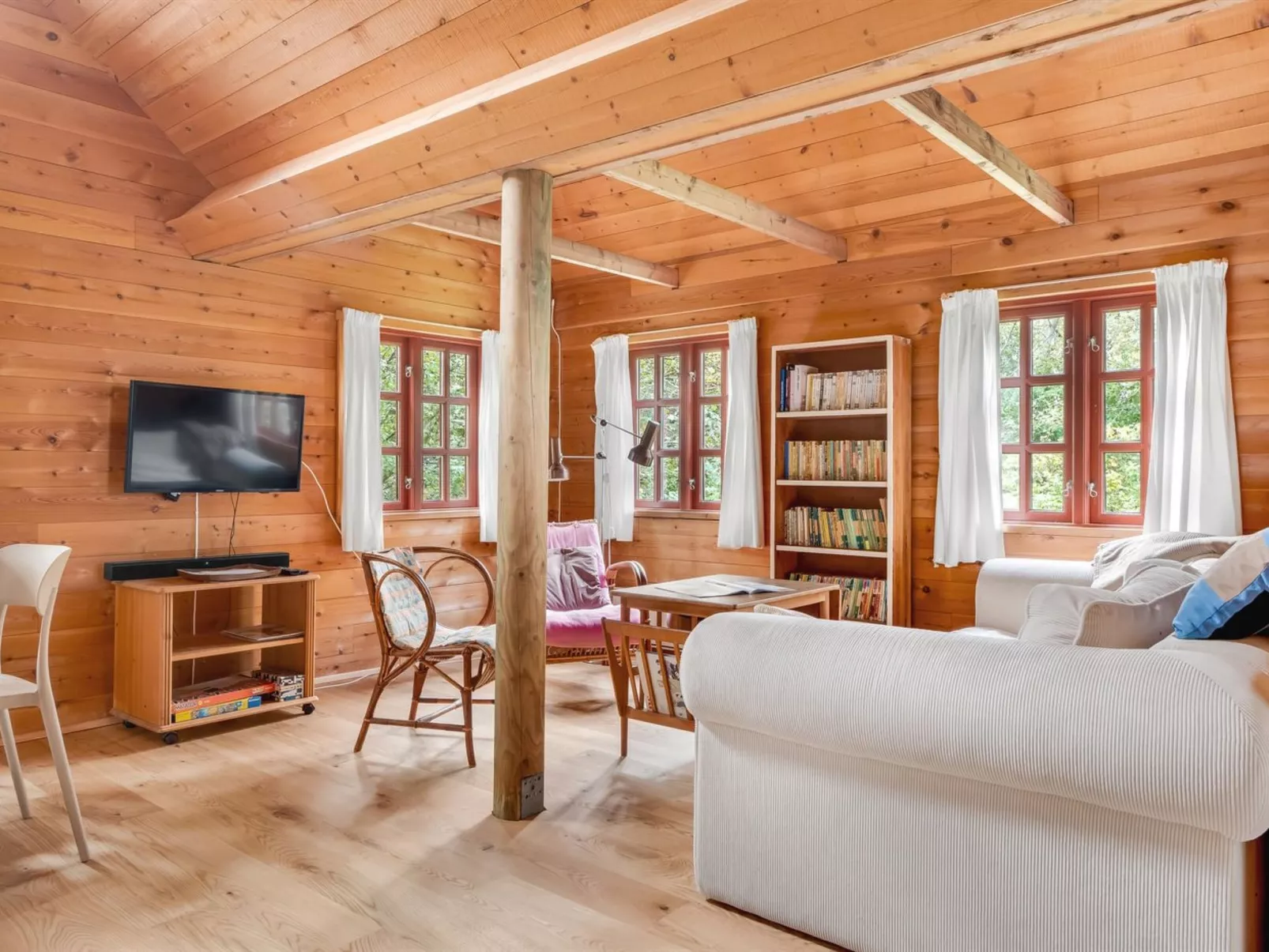 "Henke" - 100m from the sea-Binnen