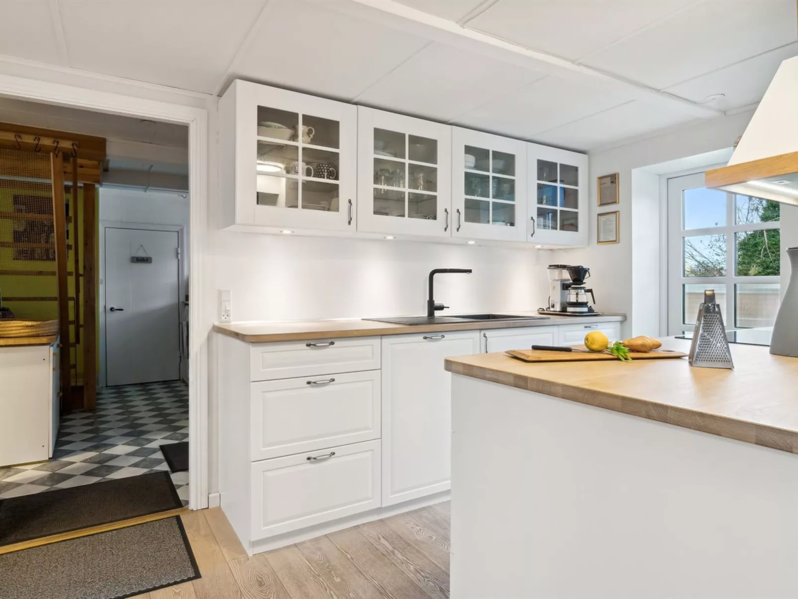 "Elvira" - 300m from the sea-Binnen