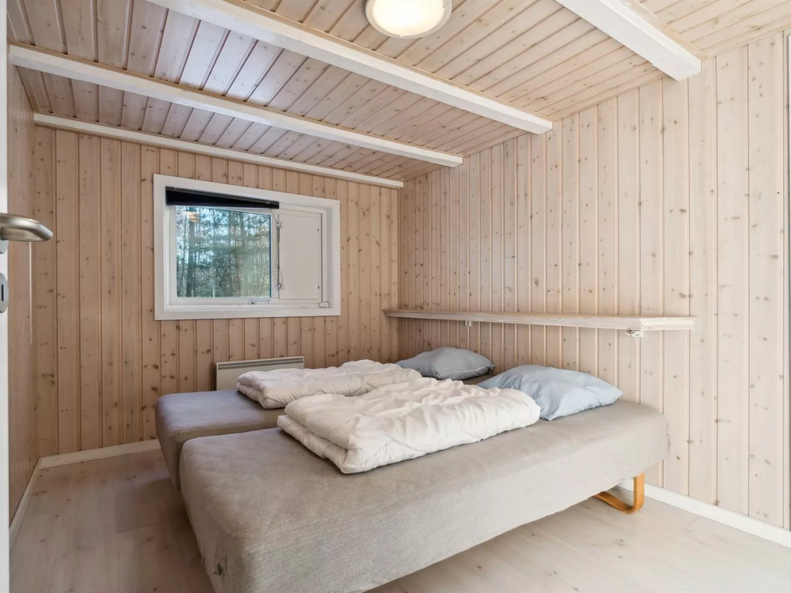 "Ellynor" - 600m from the sea-Binnen