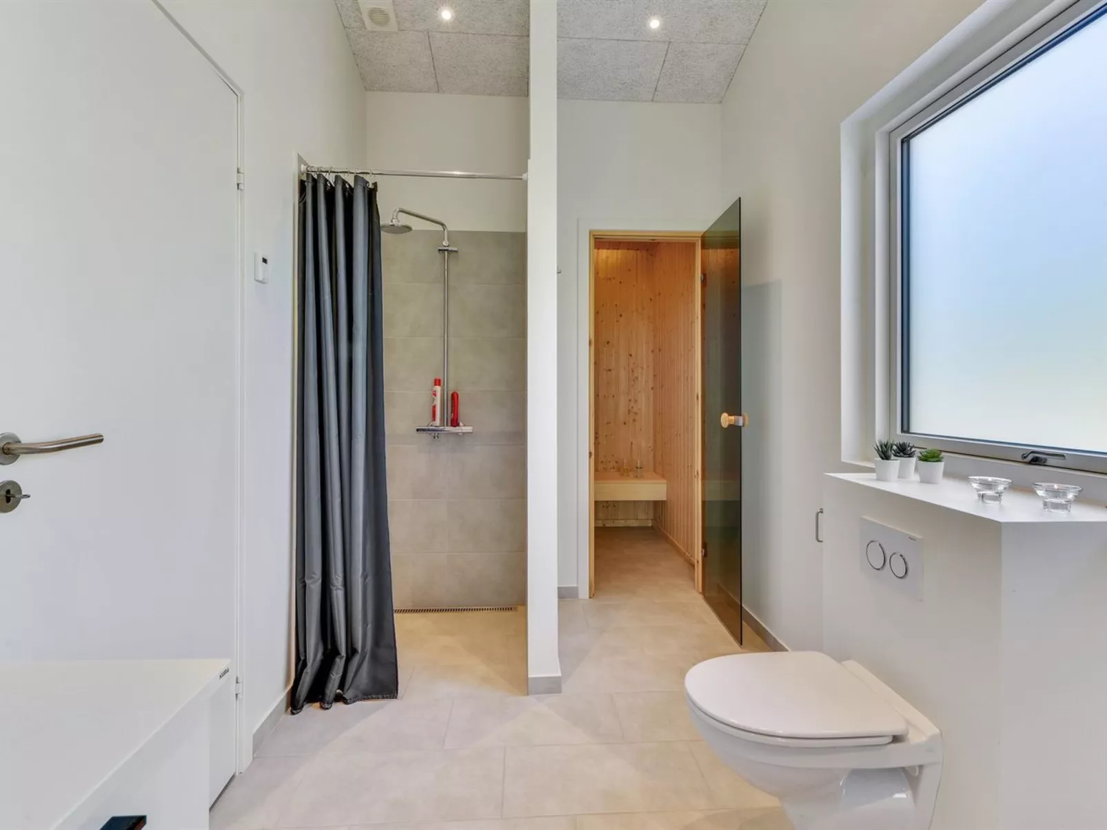 "Merve" - 800m to the fjord-Binnen