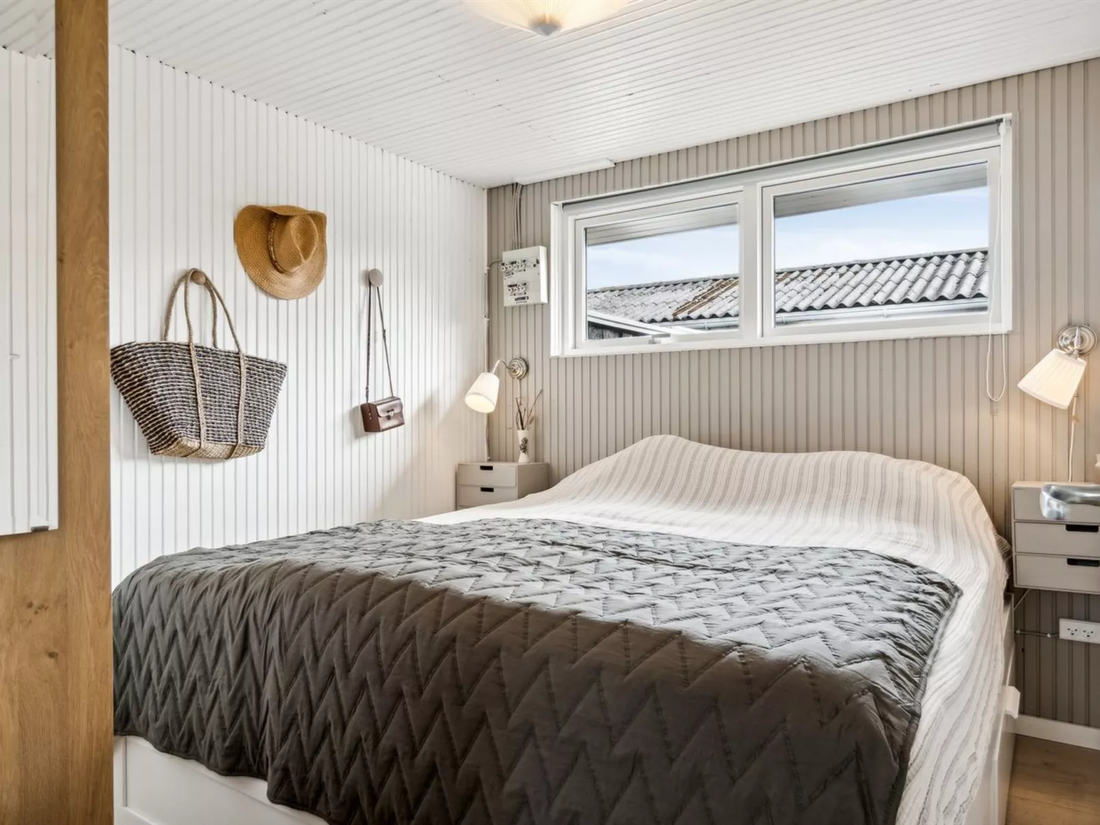 "Zina" - 600m from the sea-Binnen