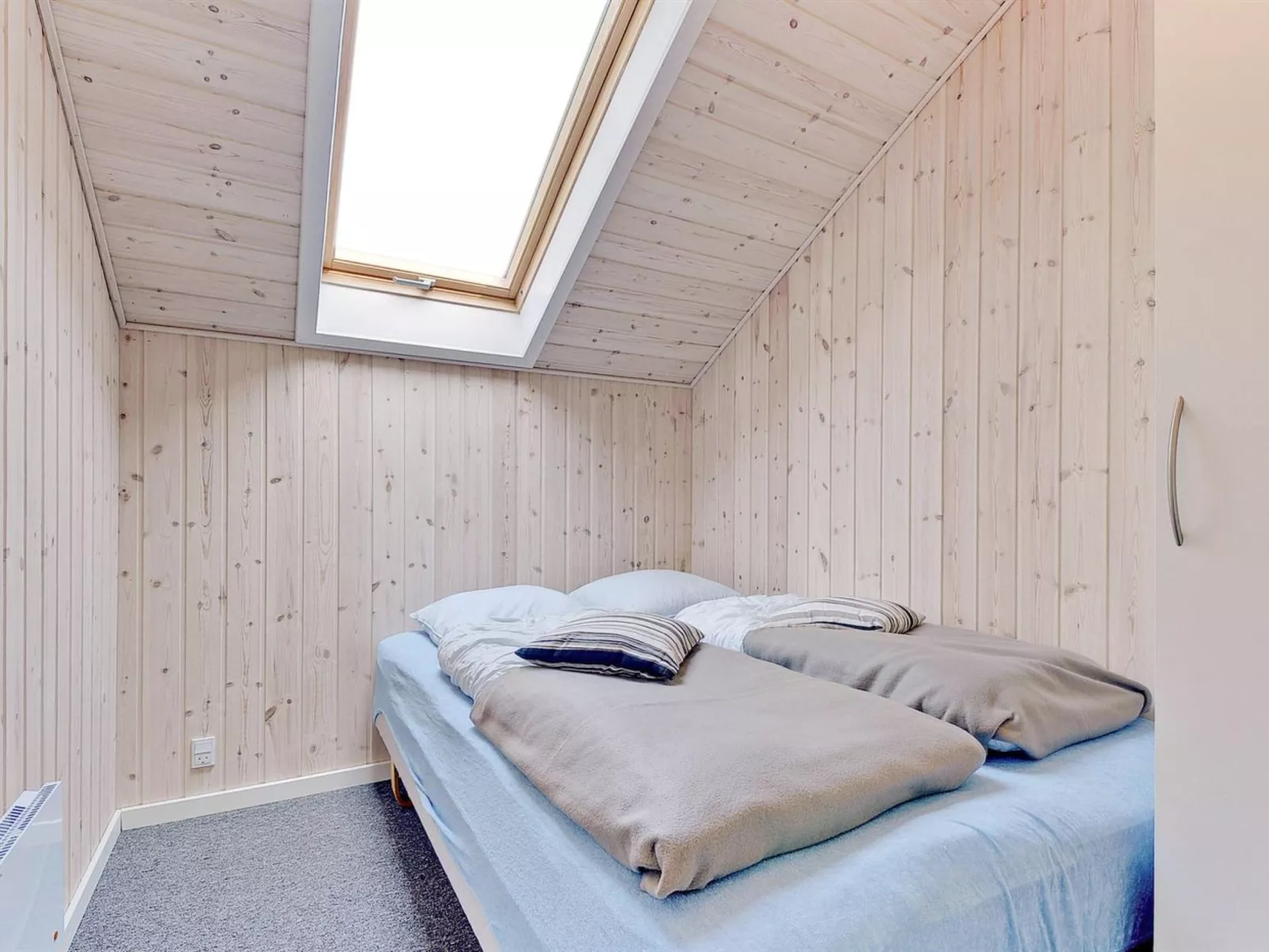 "Saila" - 500m to the fjord-Binnen