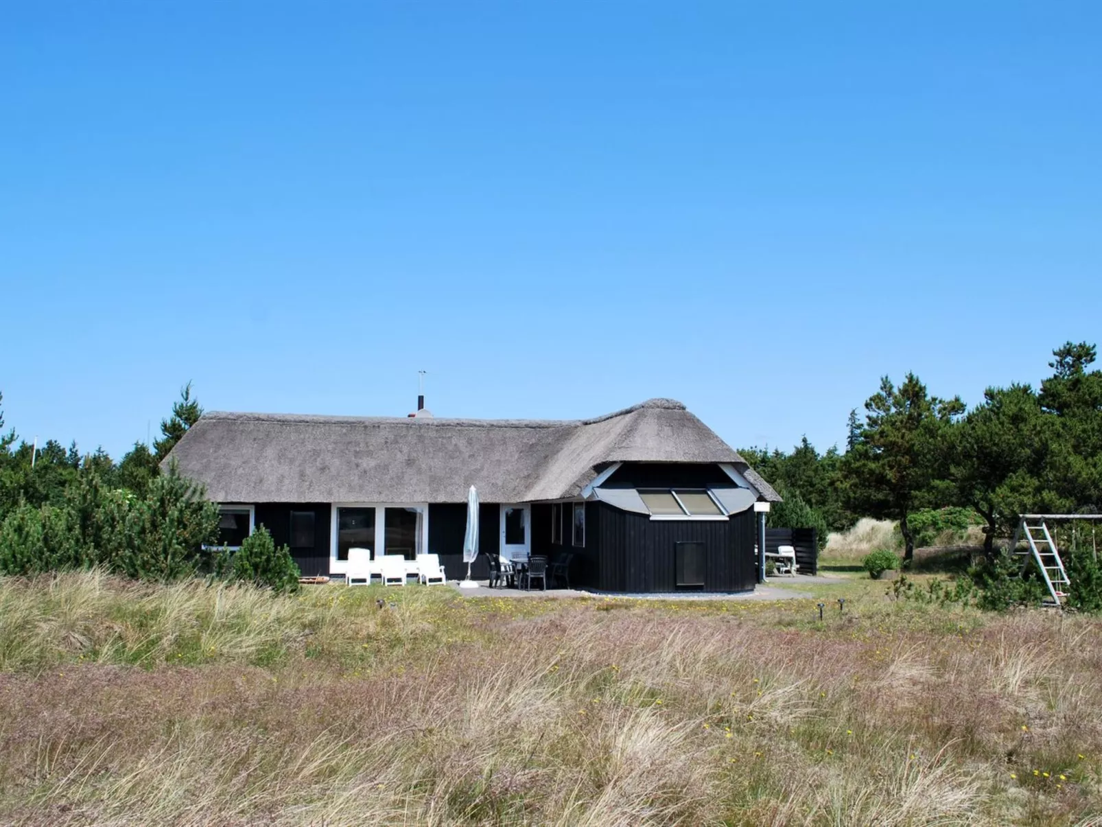 "Kastehelmi" - 400m from the sea-Buiten