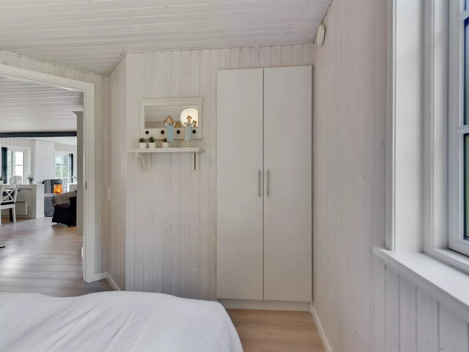 "Raili" - 1.5km from the sea-Binnen