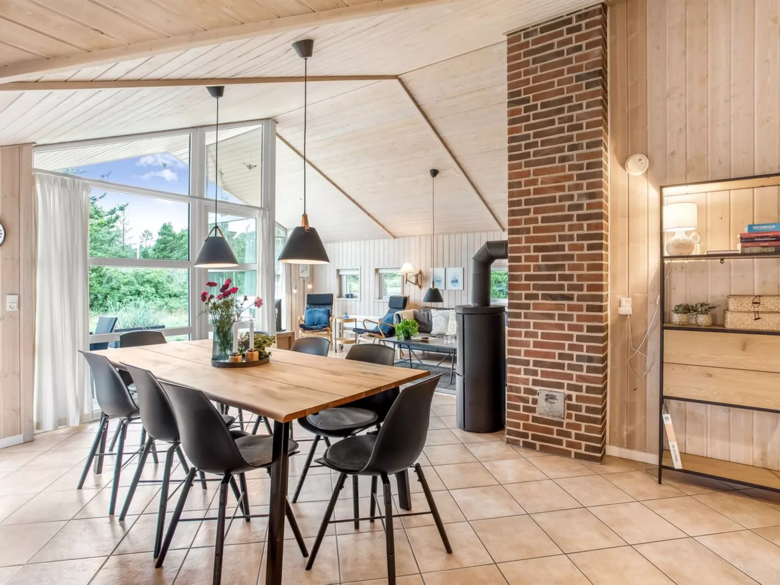 "Ronna" - 2.2km from the sea-Binnen