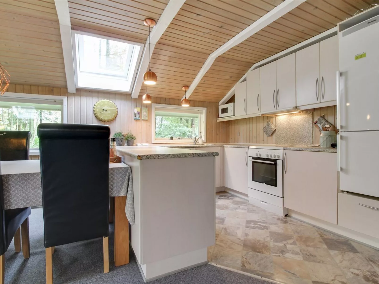 "Annaline" - 10km from the sea-Binnen