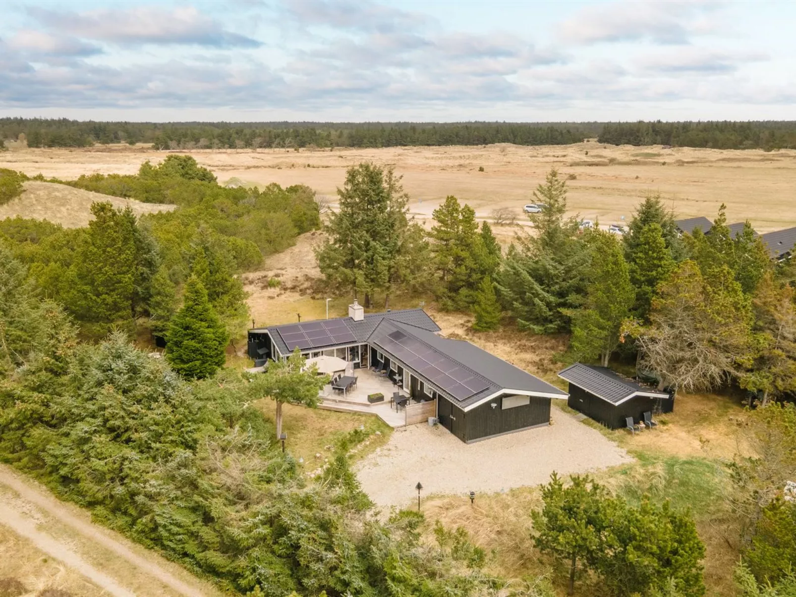 "Taneli" - 2.2km from the sea-Buiten