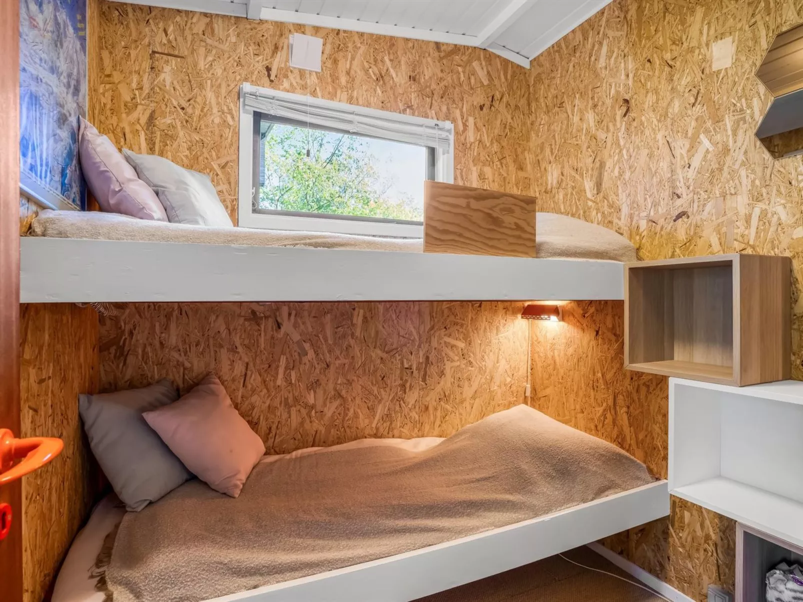 "Bene" -  from the sea-Binnen